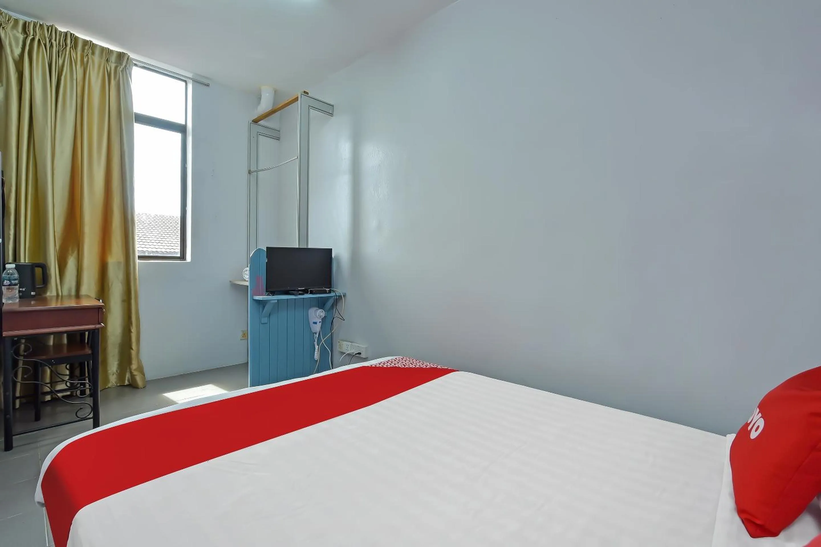 Bedroom, Bed in Hotel O Purple Town