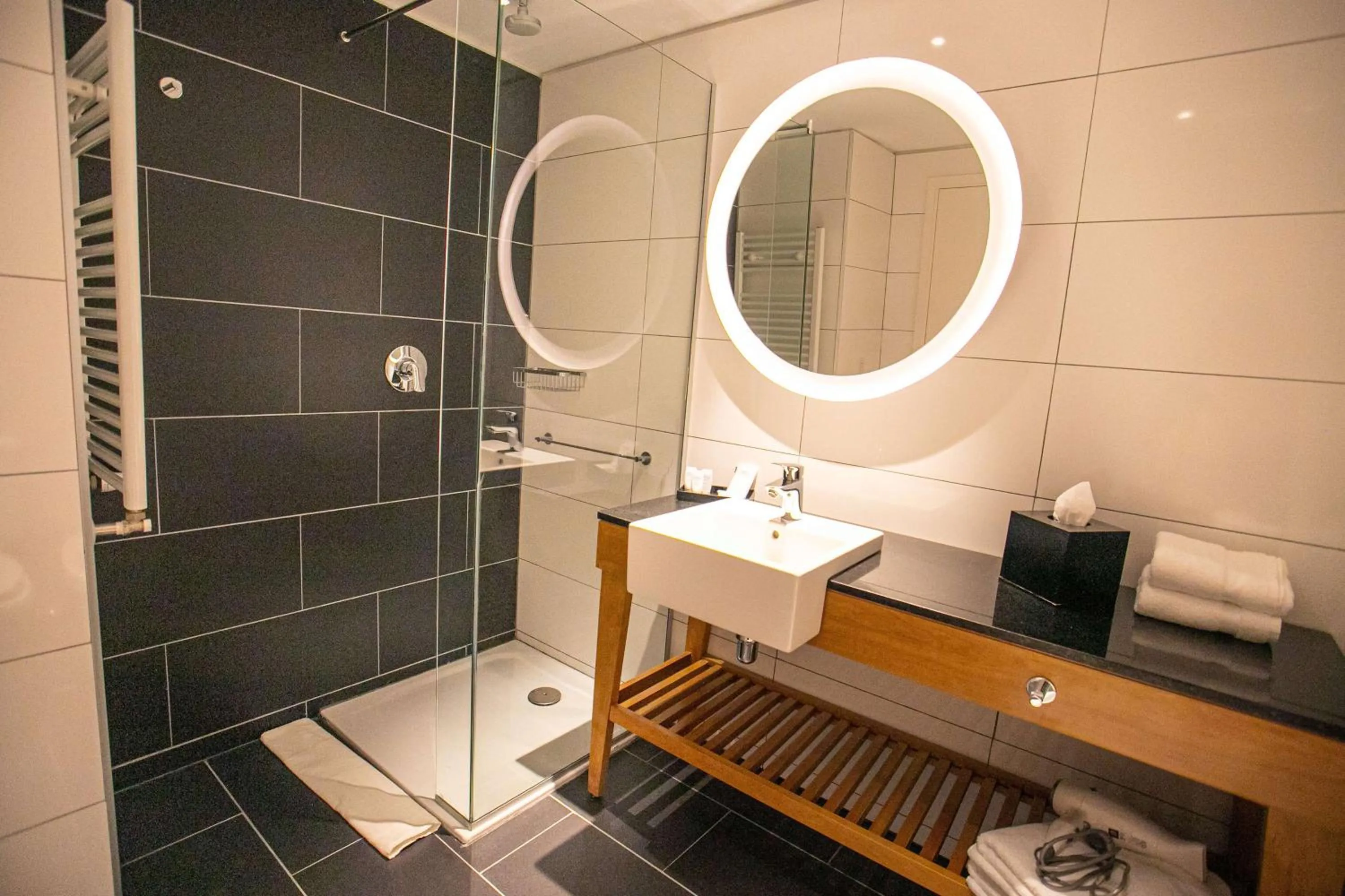 Bathroom in Hampton By Hilton Bariloche