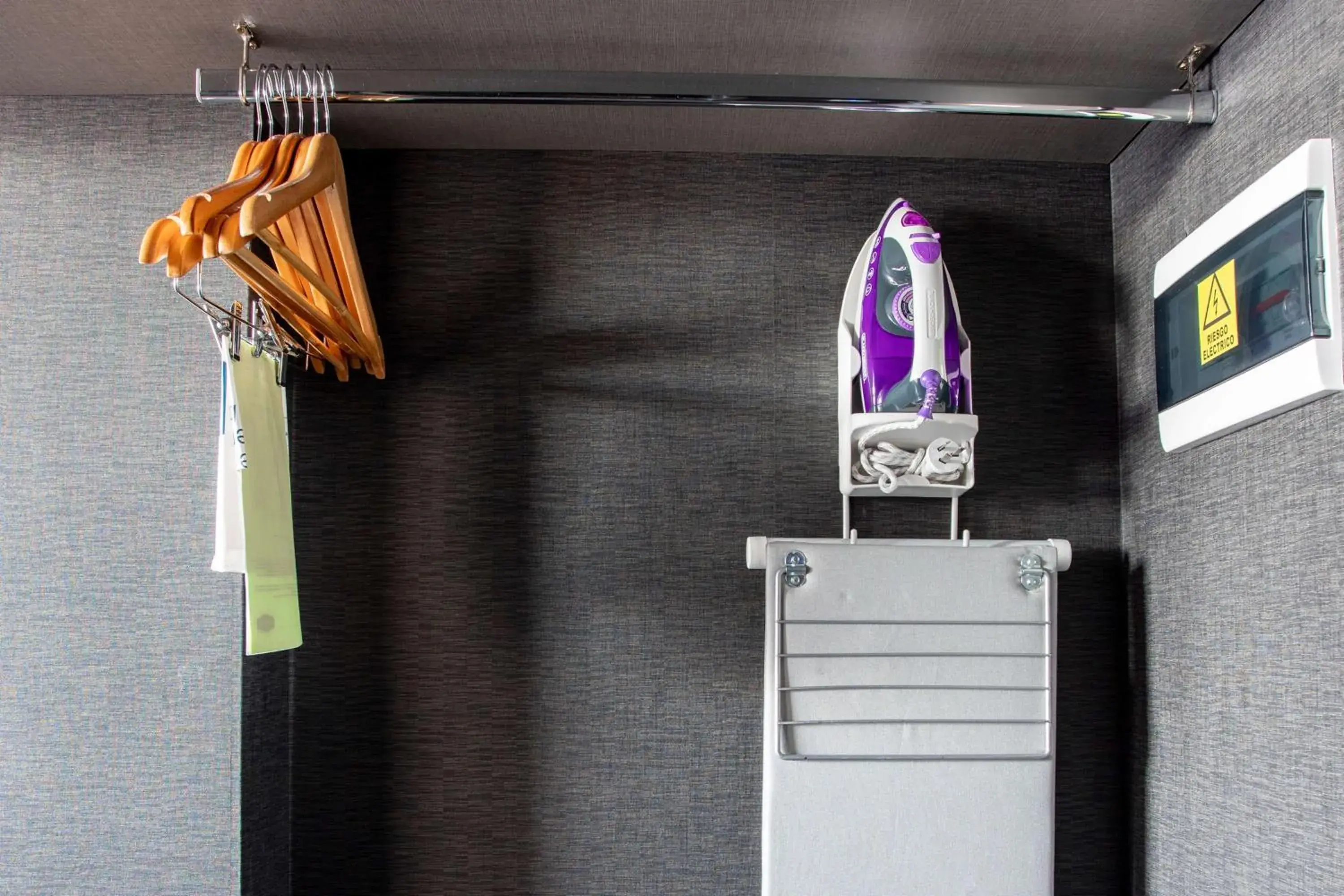 Photo of the whole room in Hampton By Hilton Bariloche Photo of the whole room in Hampton By Hilton Bariloche