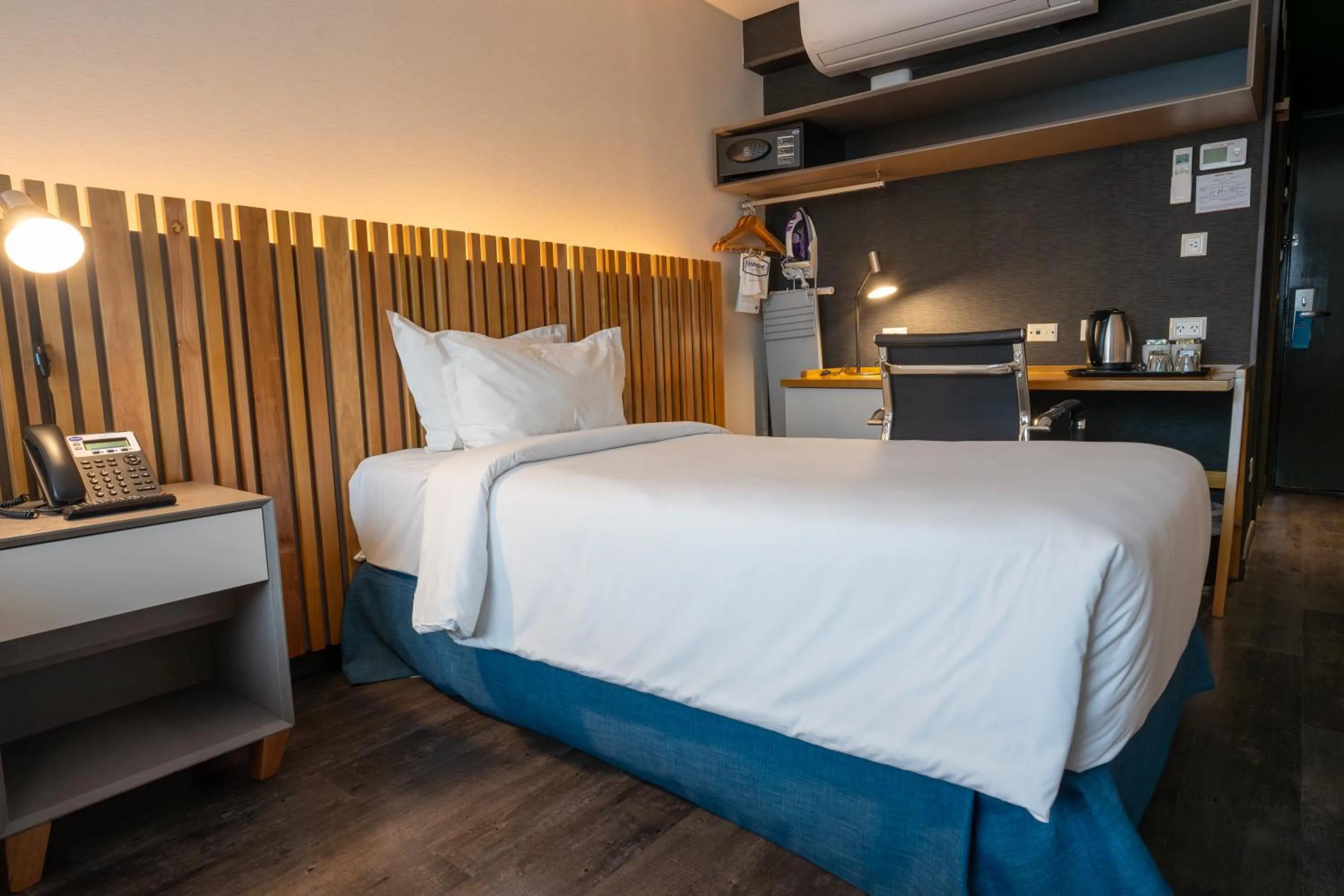 Bed in Hampton By Hilton Bariloche