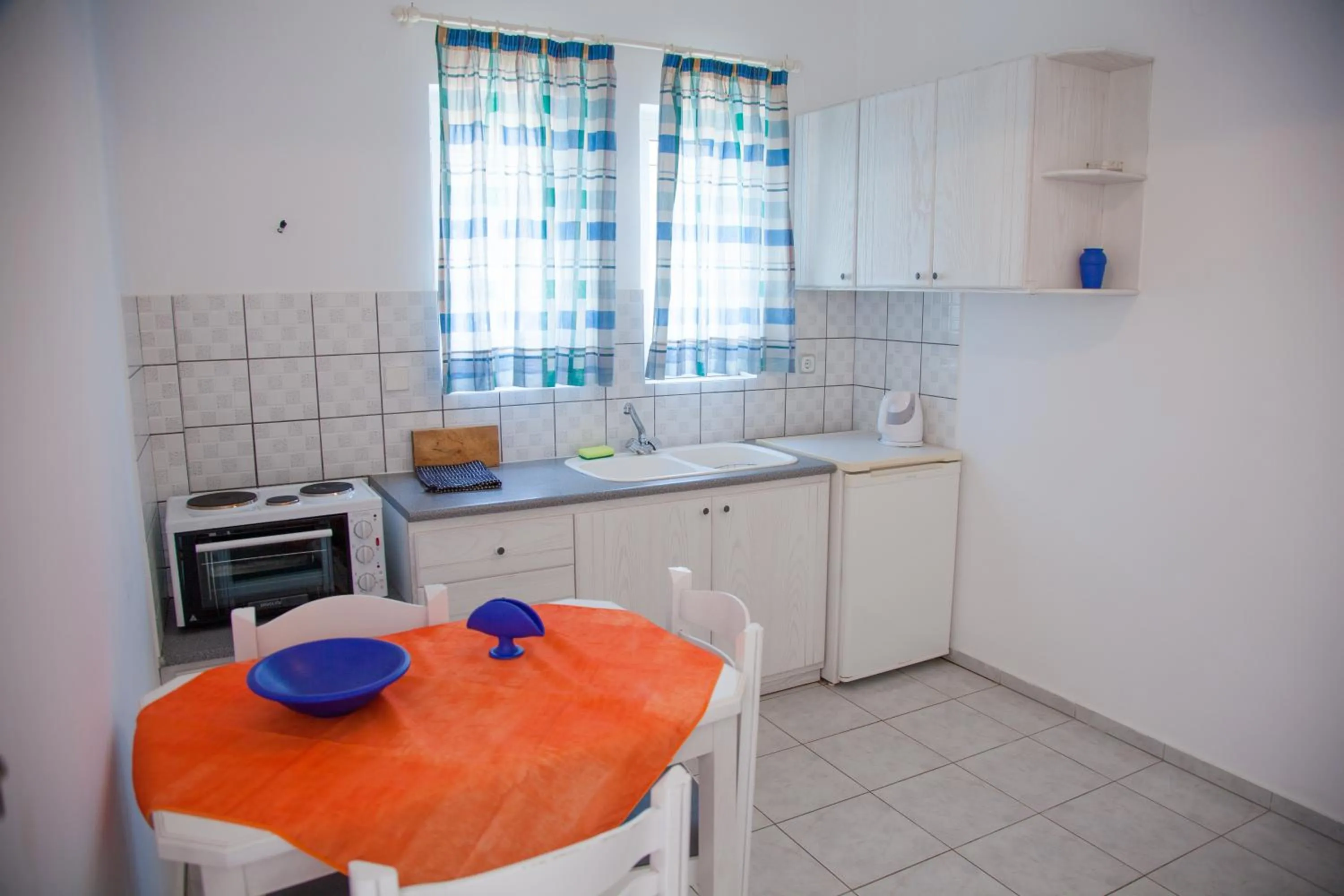 Day in Litsa Mare Apartments