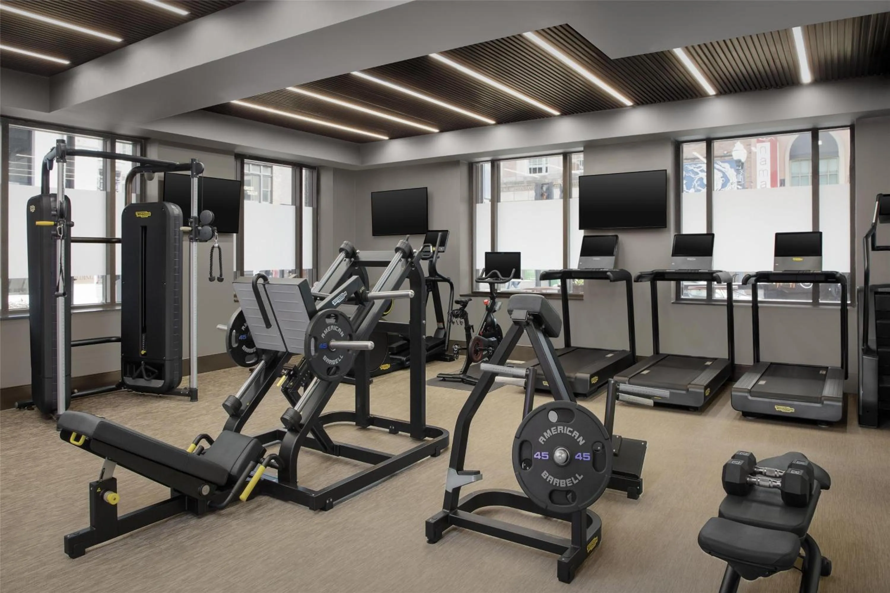 Fitness centre/facilities in Embassy Suites By Hilton Knoxville Downtown