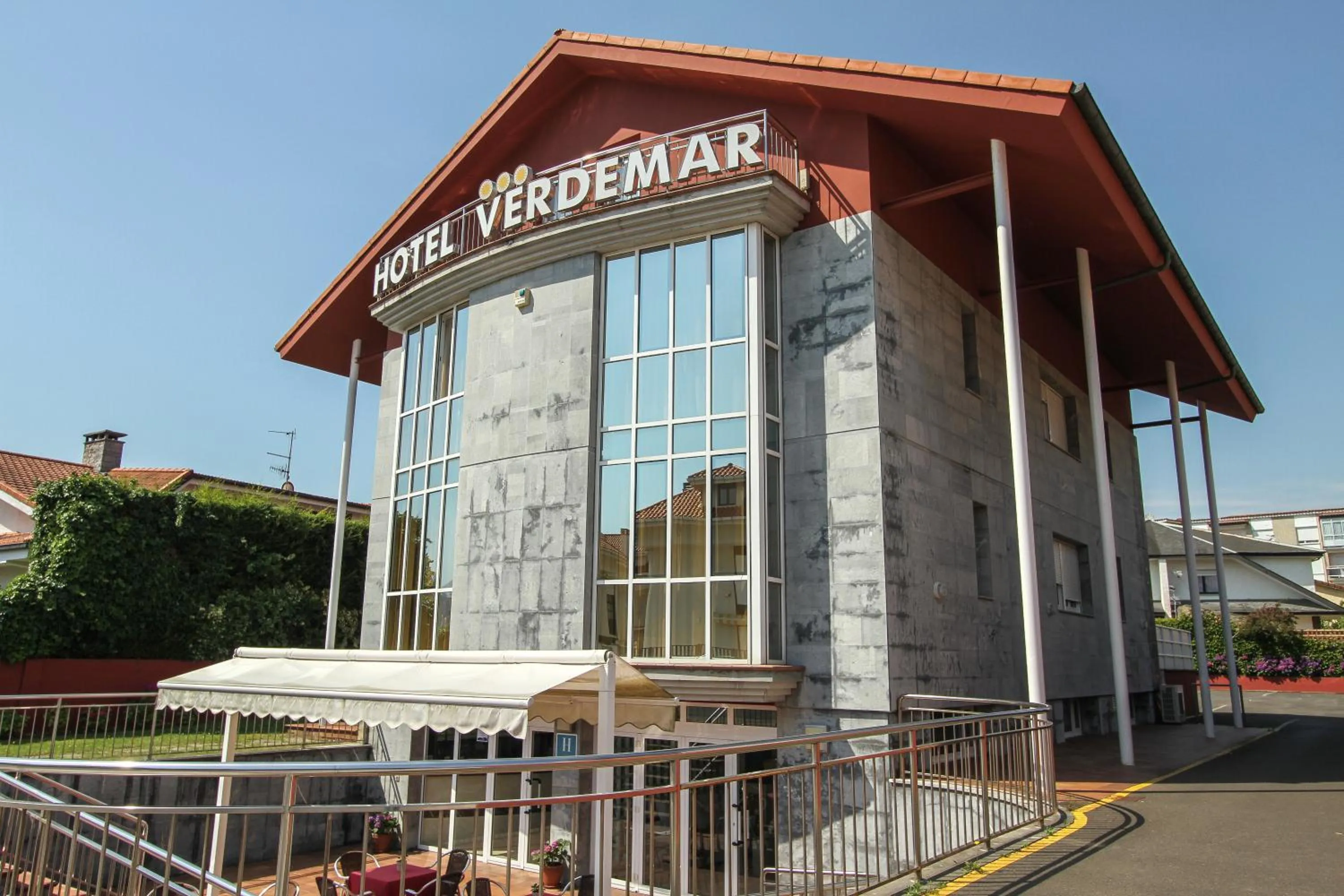 Facade/entrance in Hotel Verdemar
