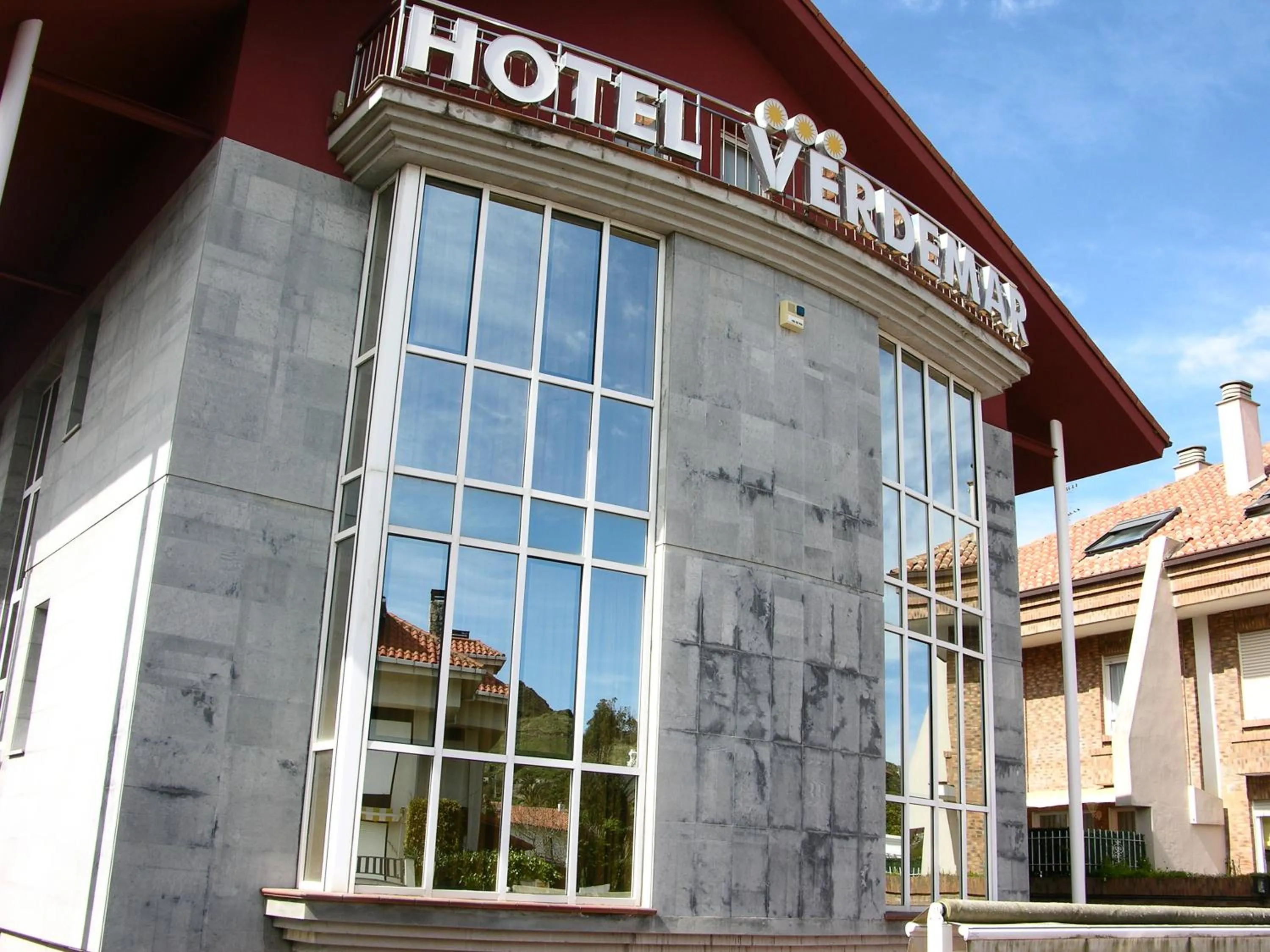 Facade/entrance in Hotel Verdemar