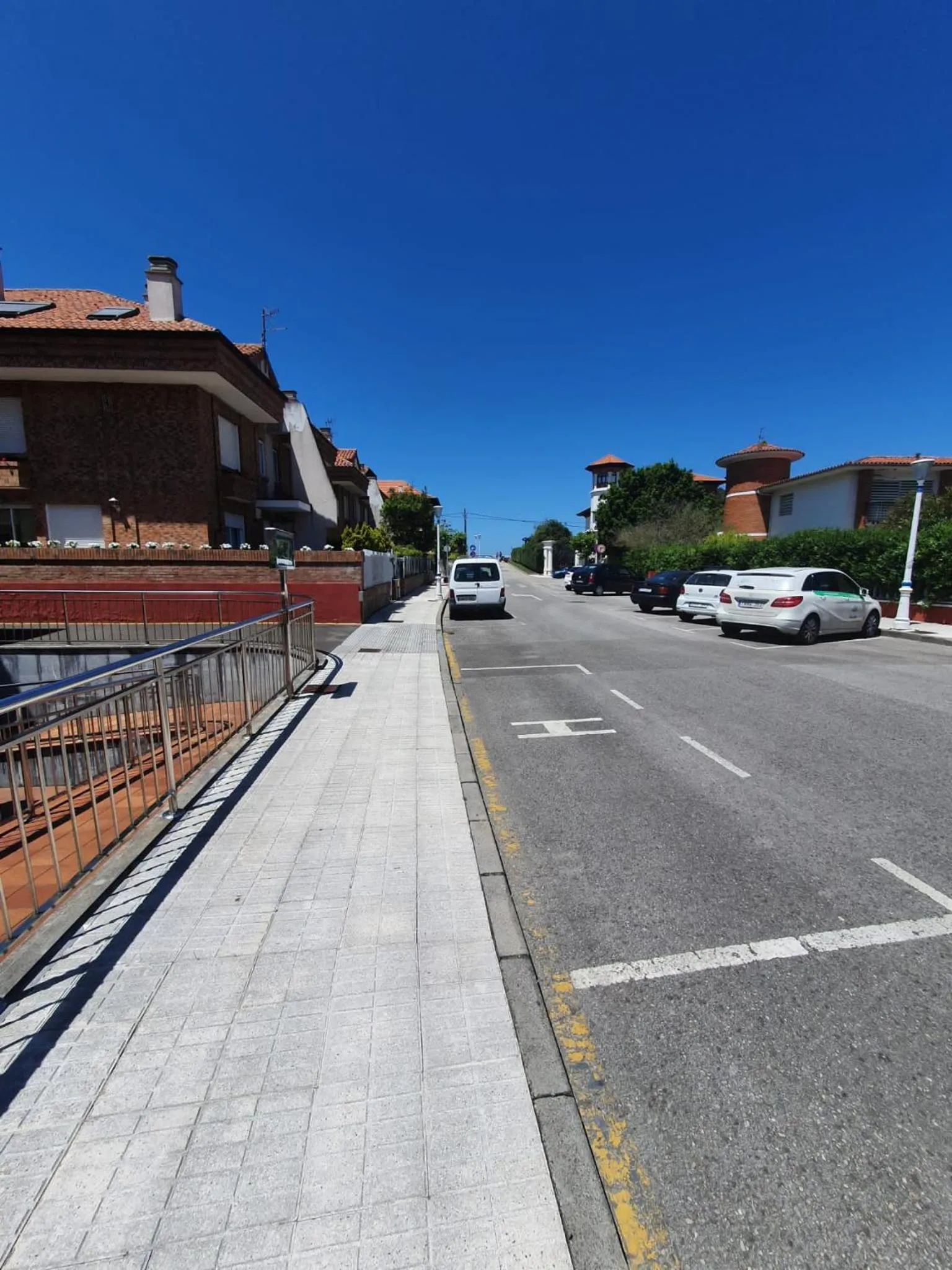 Quiet street view in Hotel Verdemar