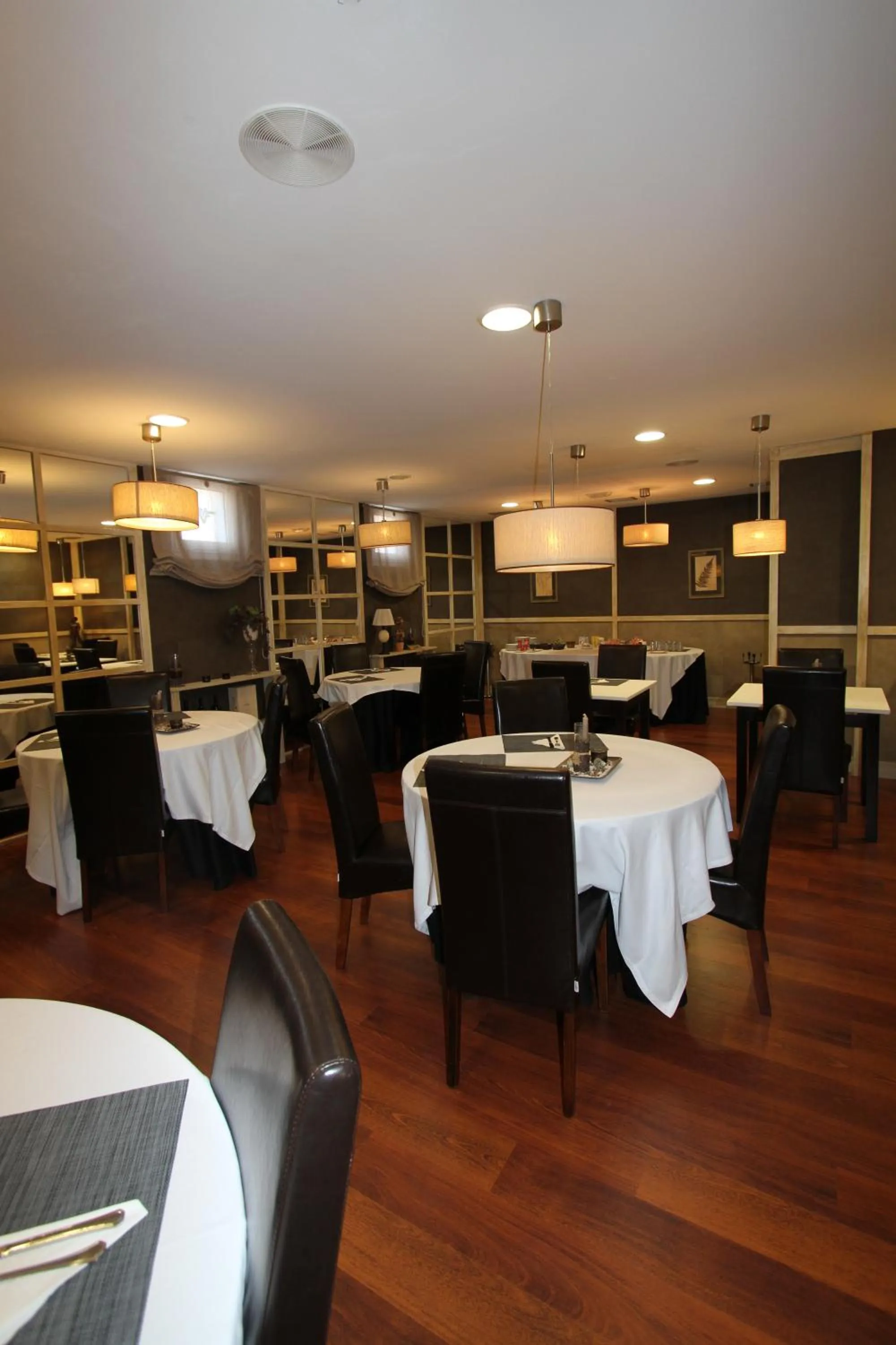 Restaurant/places to eat in Hotel Verdemar