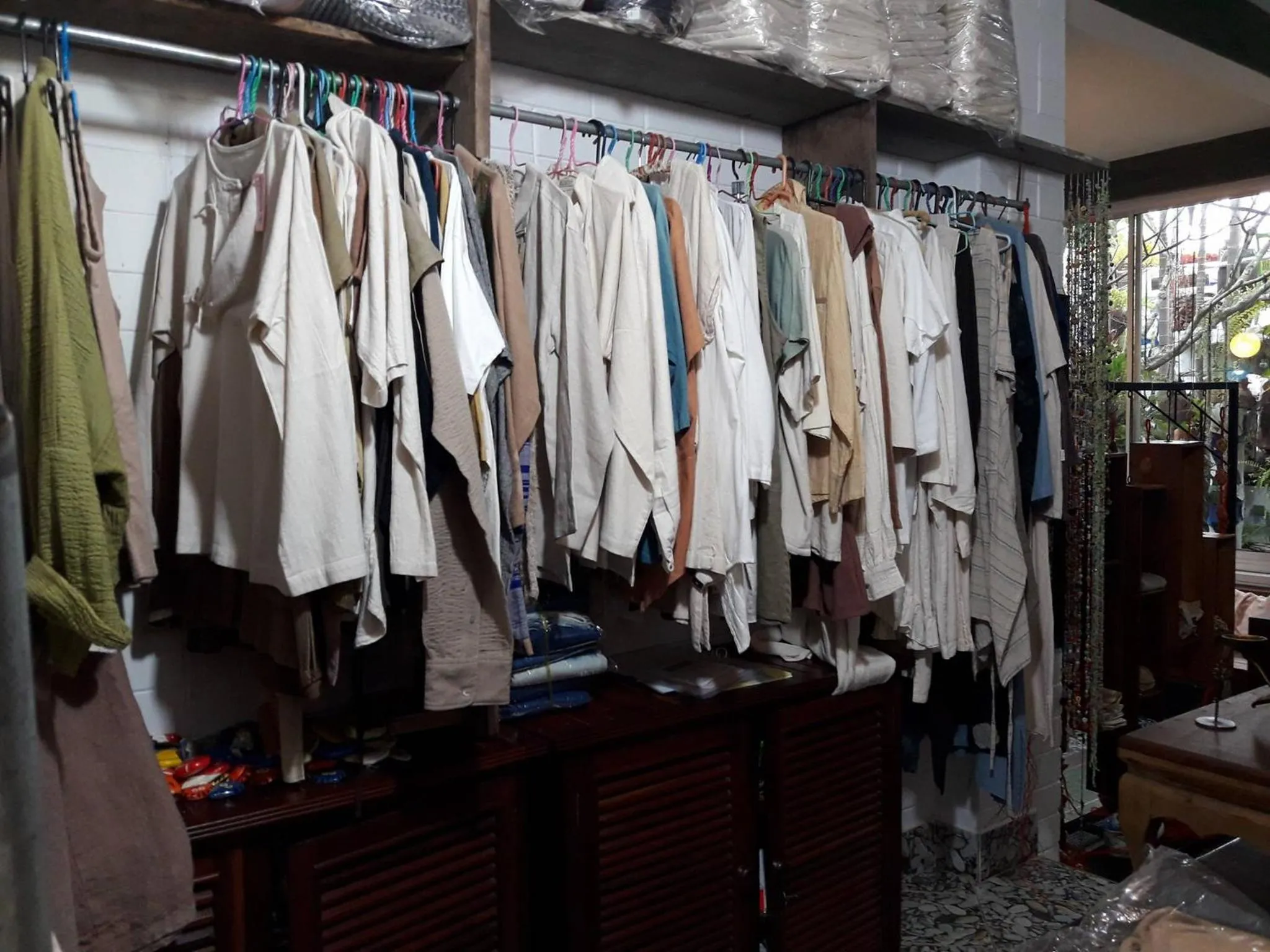 On-site shops in Banthorphan Resort