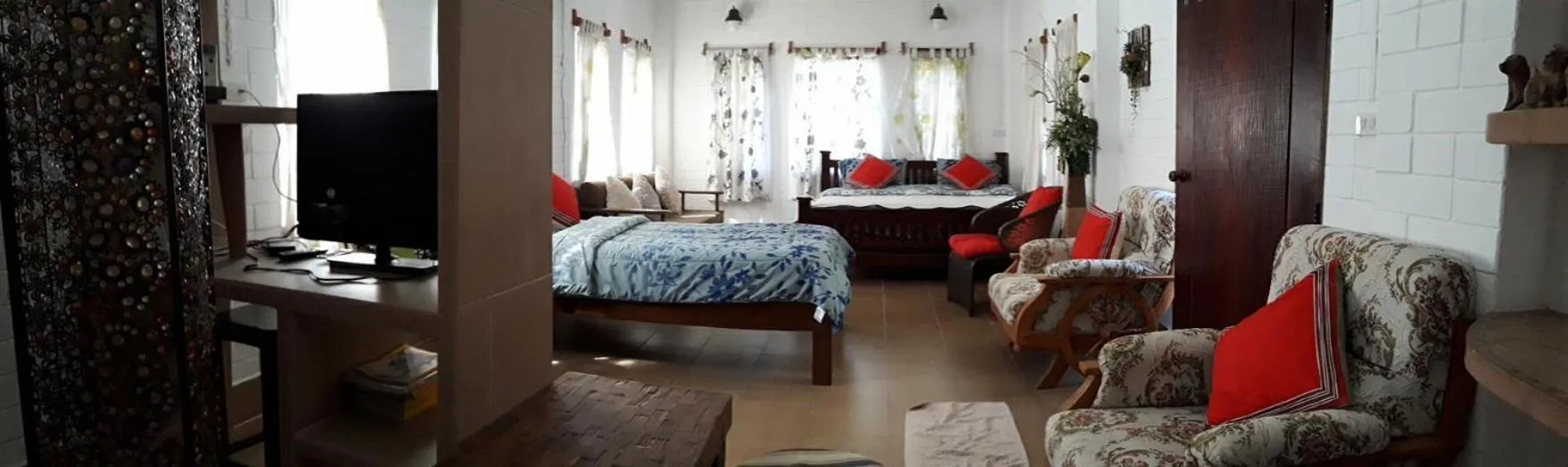 Bed in Banthorphan Resort