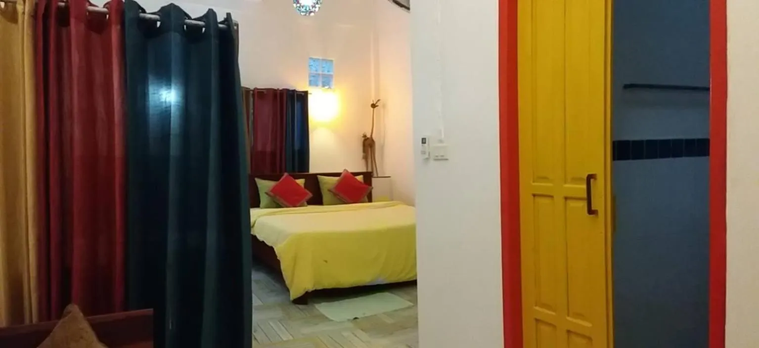 Bed in Banthorphan Resort