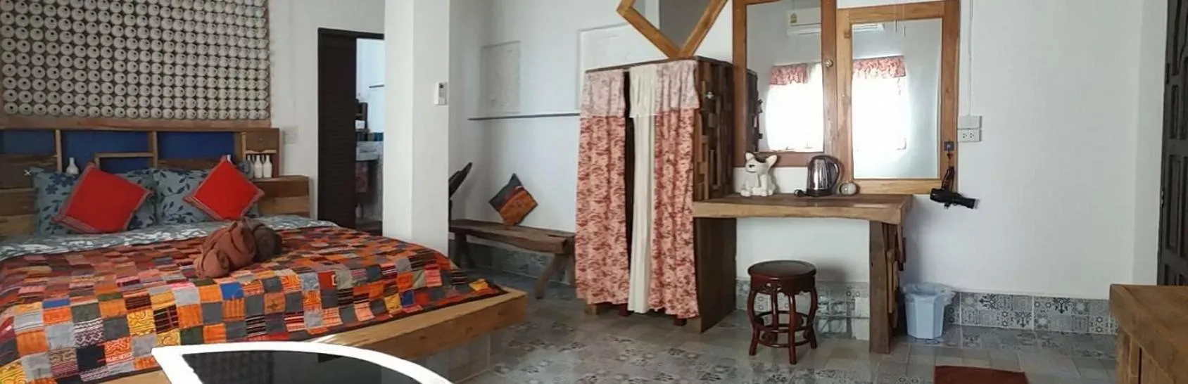 Bed in Banthorphan Resort