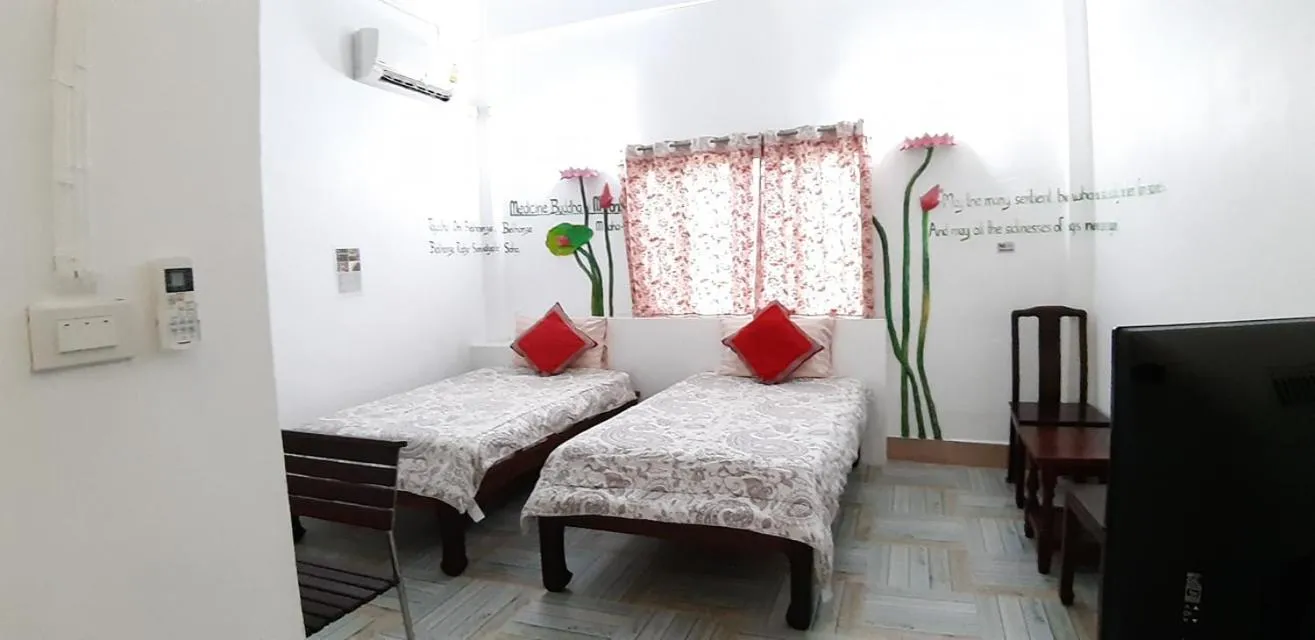 Bed in Banthorphan Resort