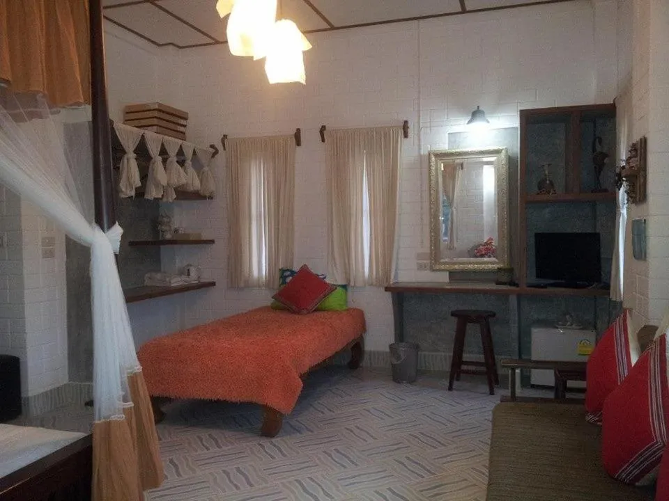 Bed in Banthorphan Resort