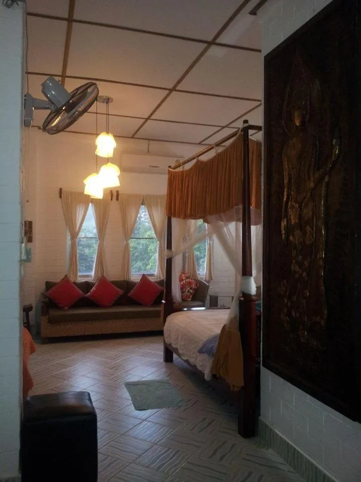 Bed in Banthorphan Resort