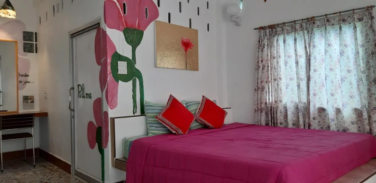 Bed in Banthorphan Resort