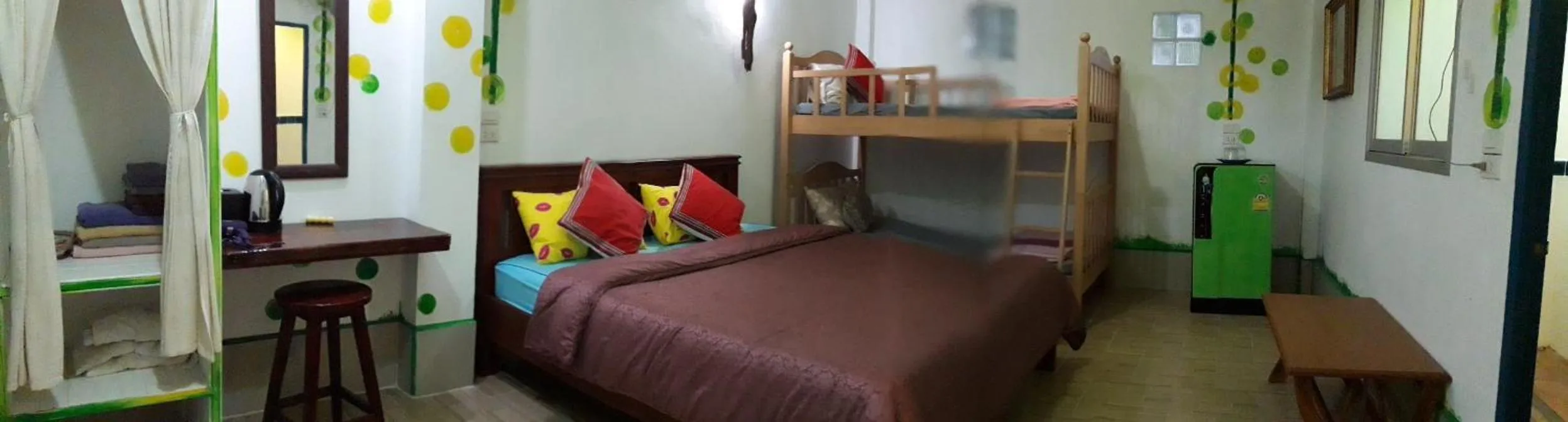 Bed in Banthorphan Resort