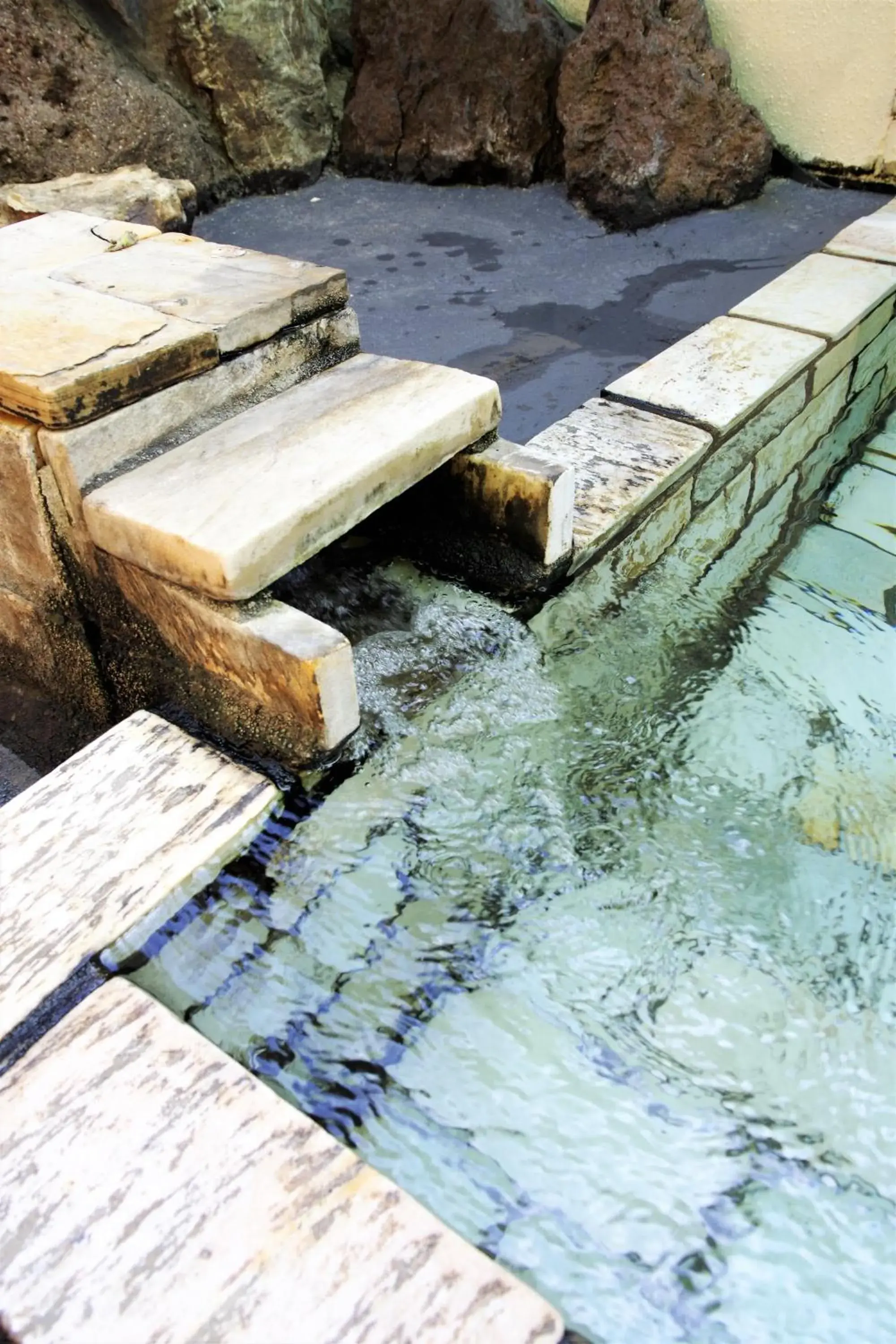 Hot Spring Bath in K's House Hokkaido - Asahidake Onsen Hostel Hot Spring Bath in K's House Hokkaido - Asahidake Onsen Hostel