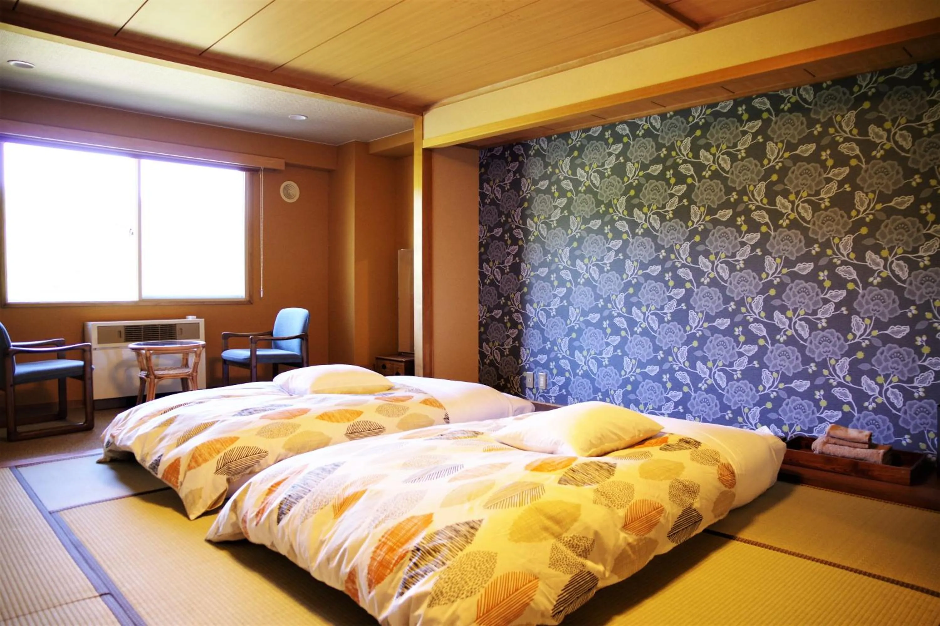 Photo of the whole room, Bed in K's House Hokkaido - Asahidake Onsen Hostel