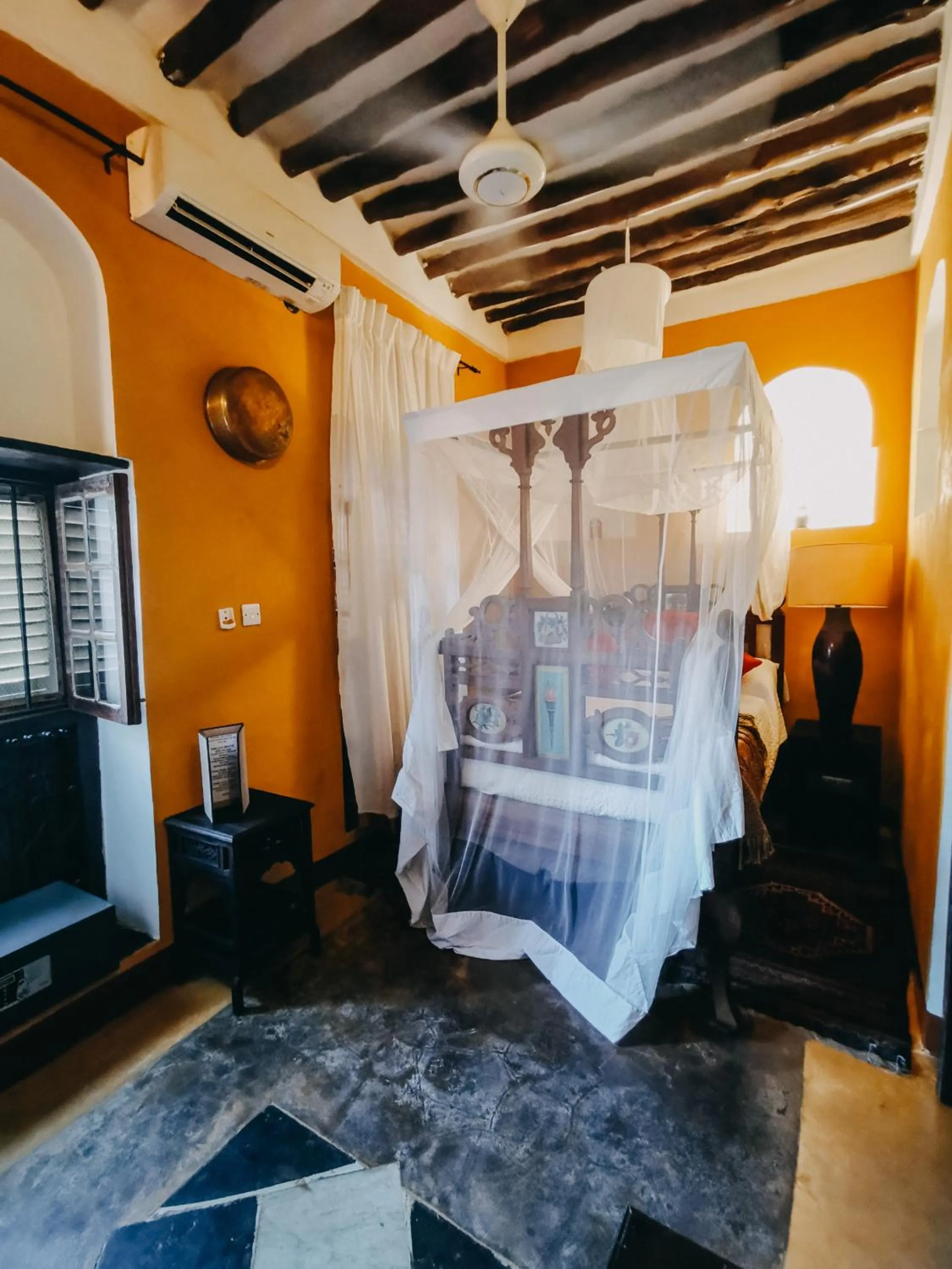 Bedroom, Bed in Kholle House