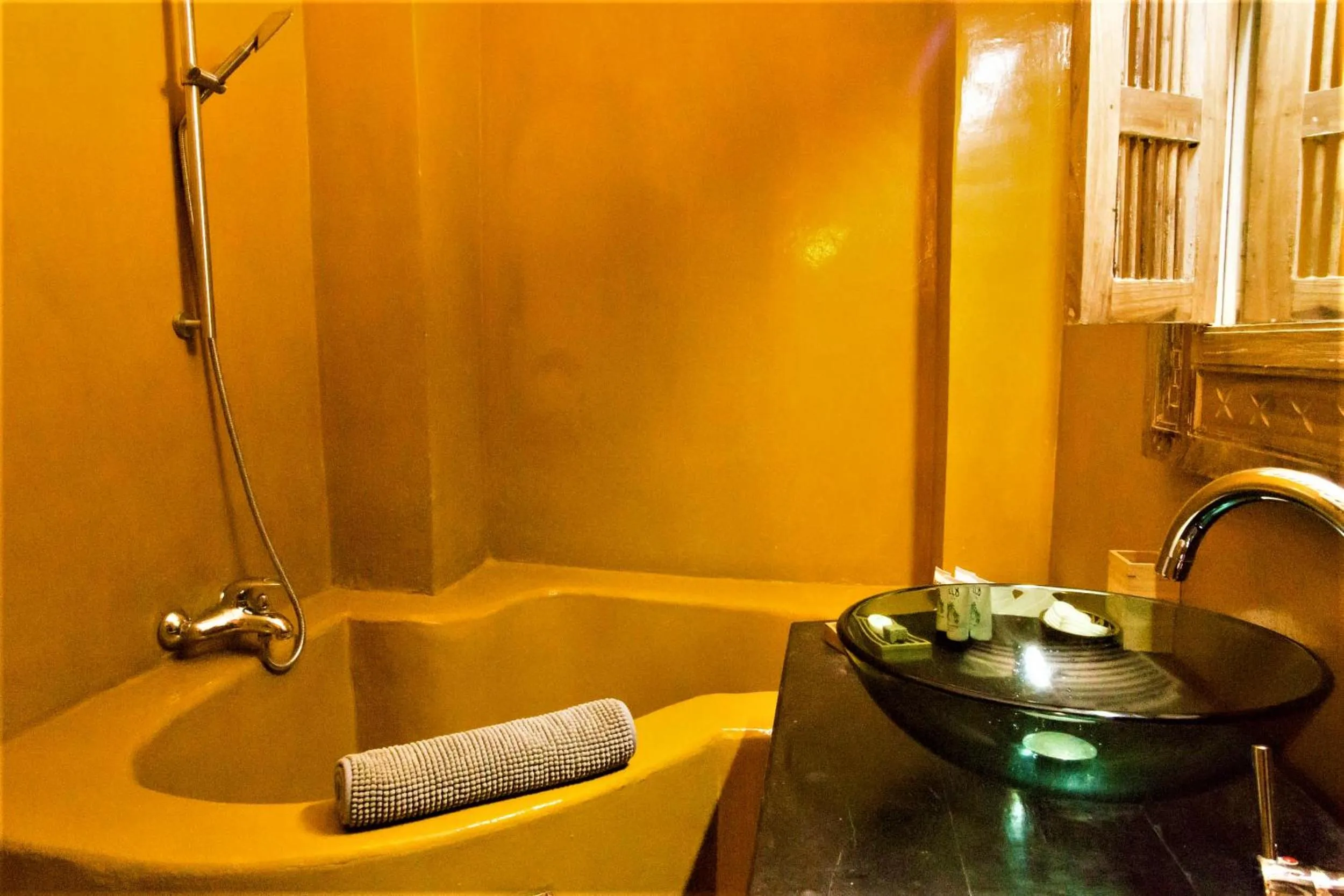 Bathroom in Kholle House