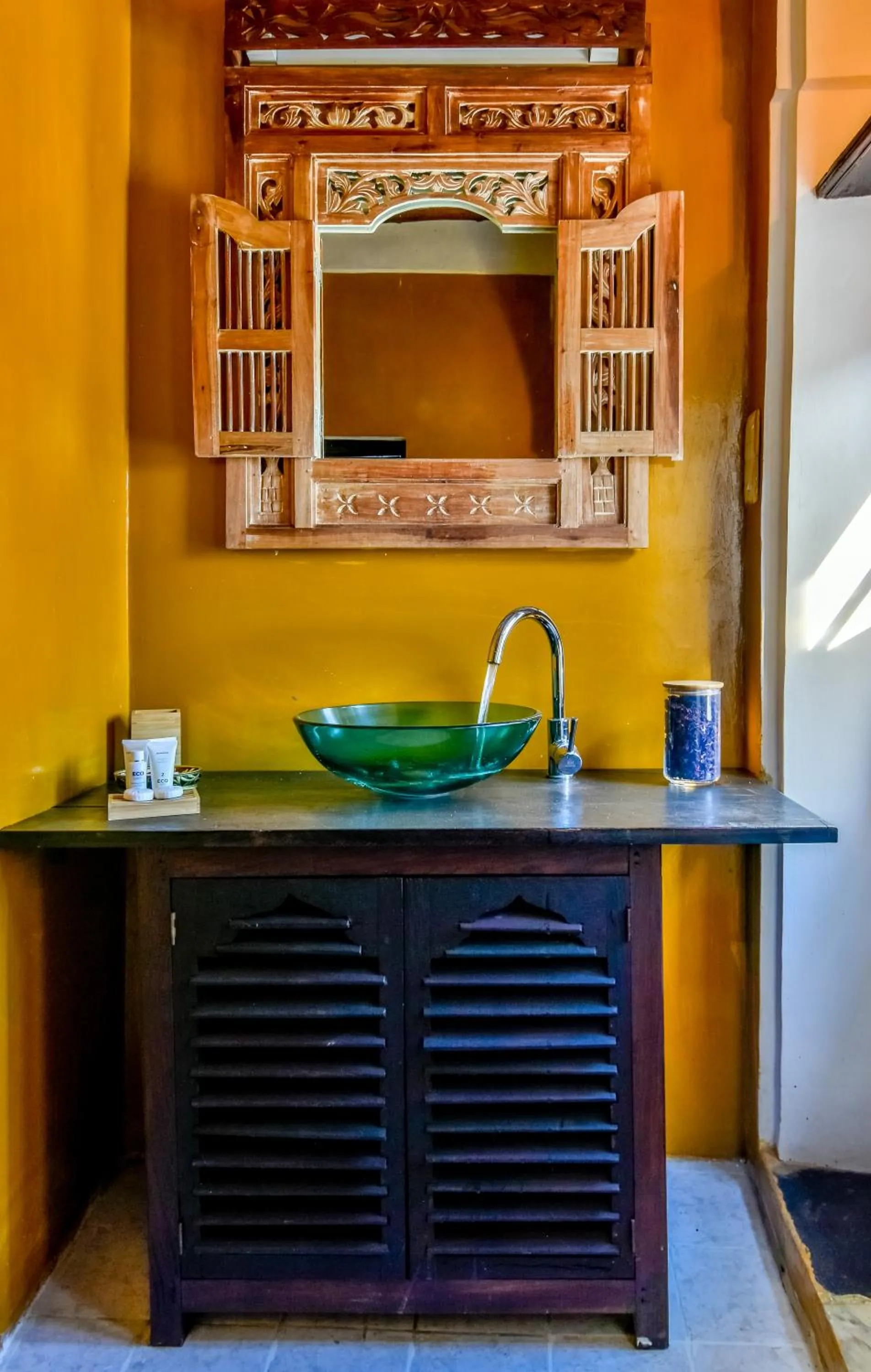 Bathroom in Kholle House