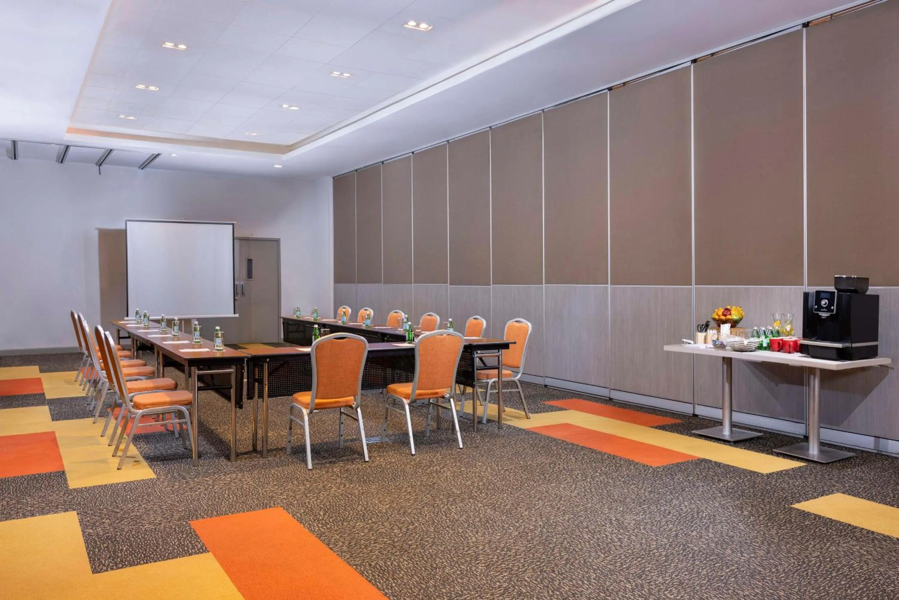 Meeting/conference room in Park Inn By Radisson Iloilo