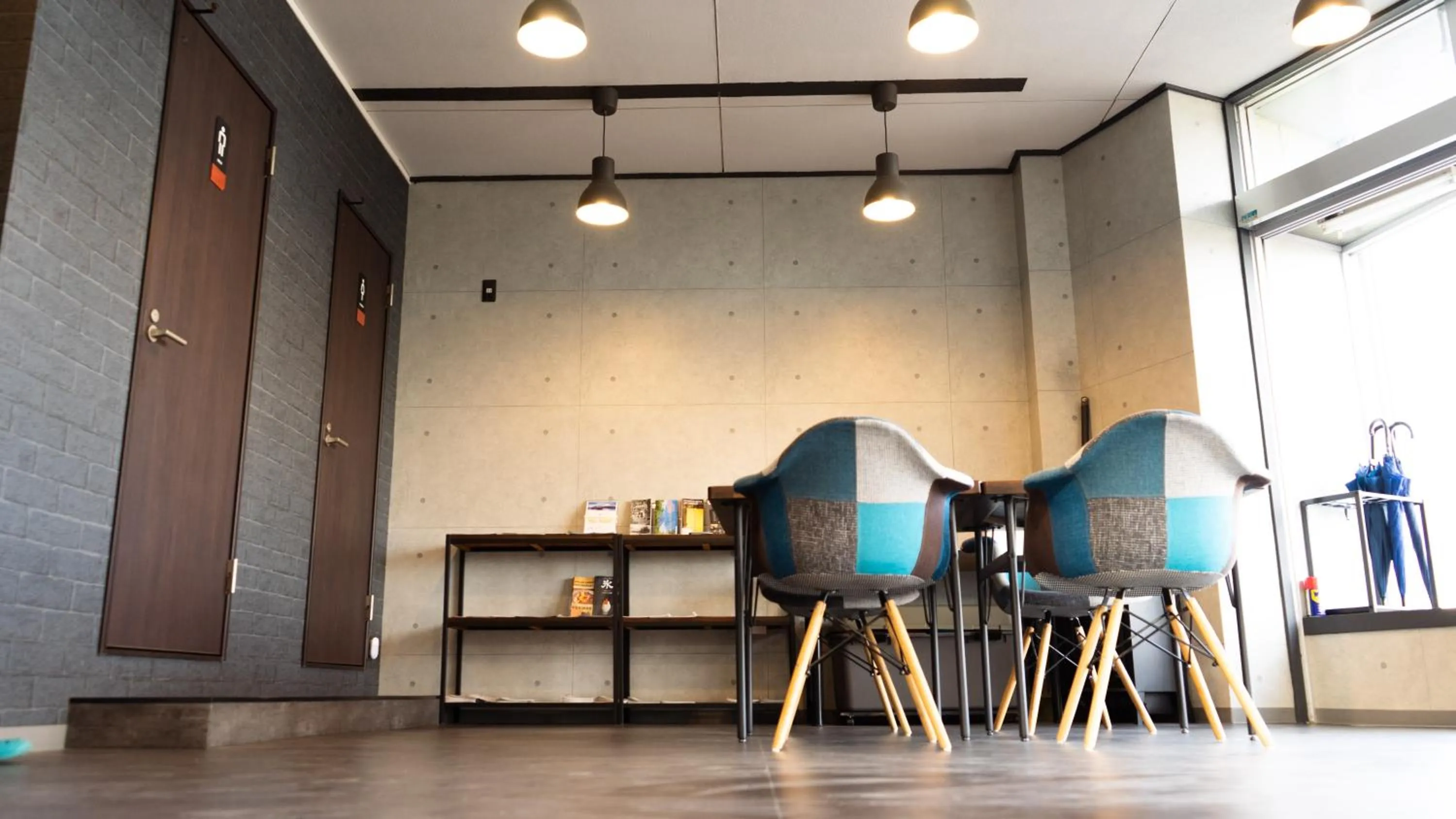 Communal lounge/ TV room in Fuji Guest House Ao