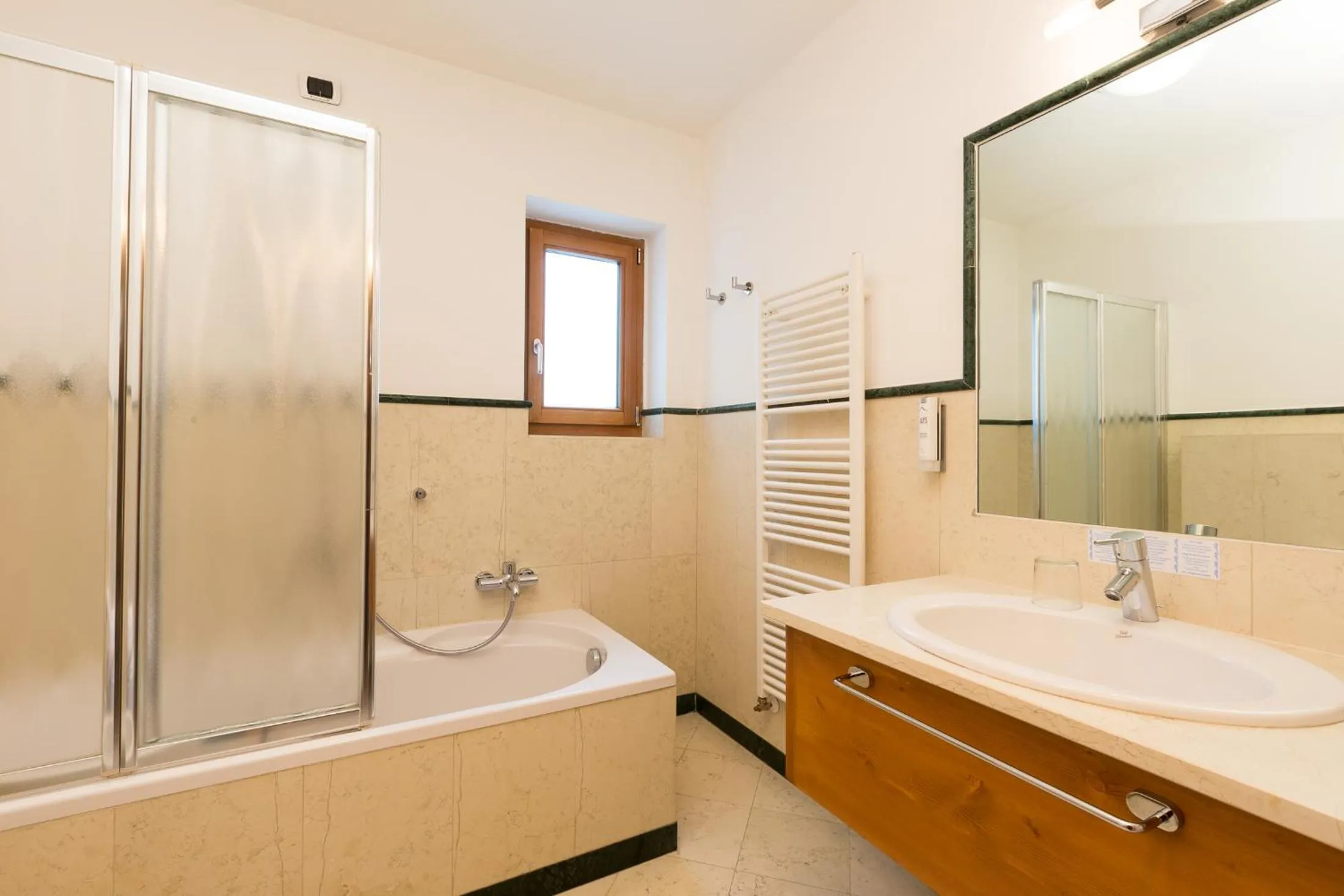 Bathroom in Hotel Touring