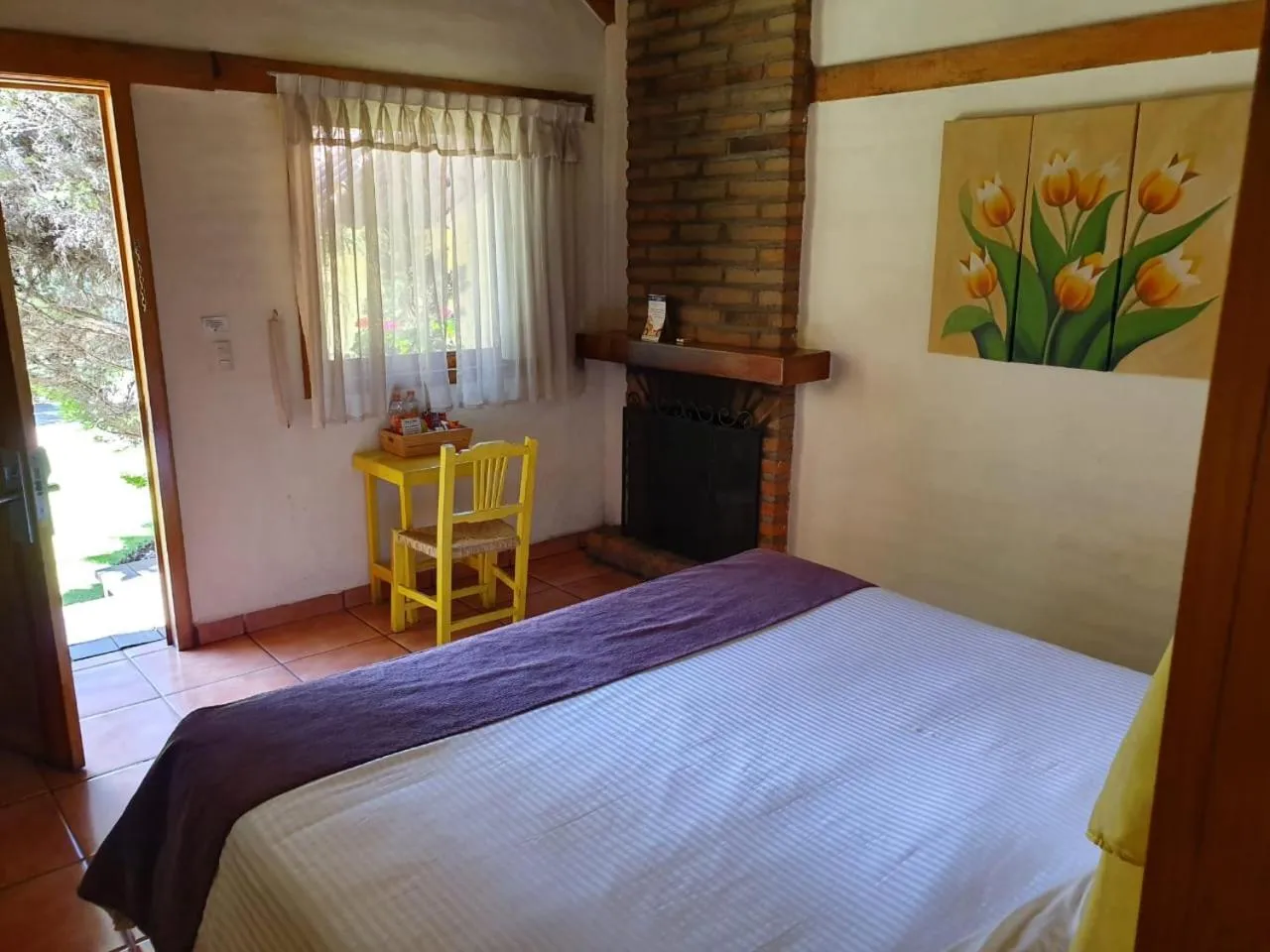 Decorative detail, Bed in Cabañas Sierra Mazamitla