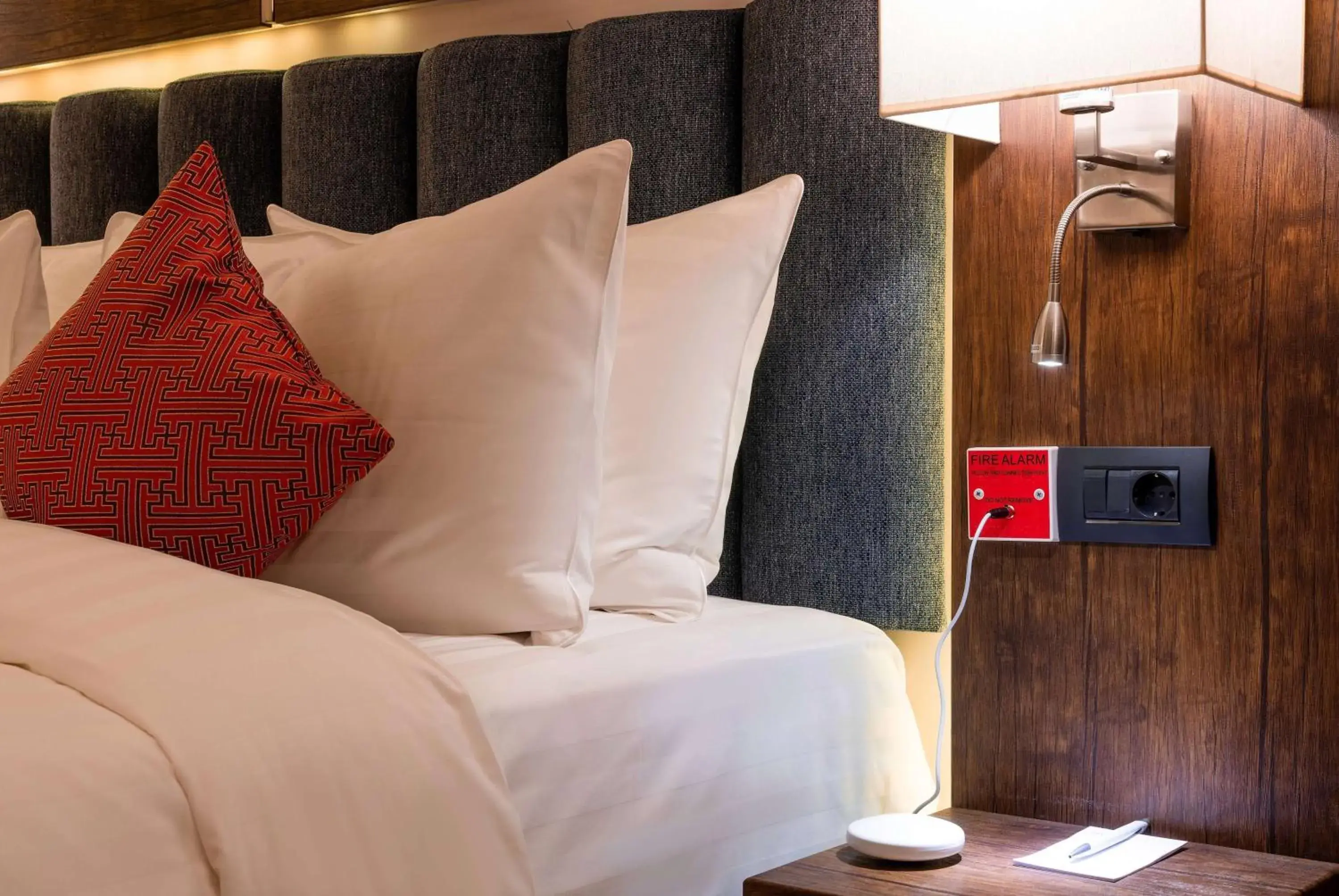 Photo of the whole room, Bed in Ramada Hotel & Suites by Wyndham Yerevan Photo of the whole room, Bed in Ramada Hotel & Suites by Wyndham Yerevan