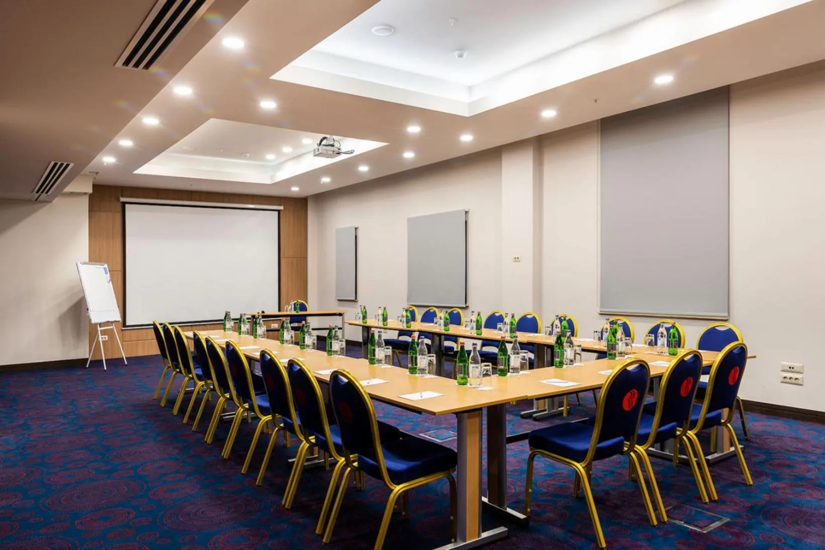 Business facilities in Ramada Hotel & Suites by Wyndham Yerevan