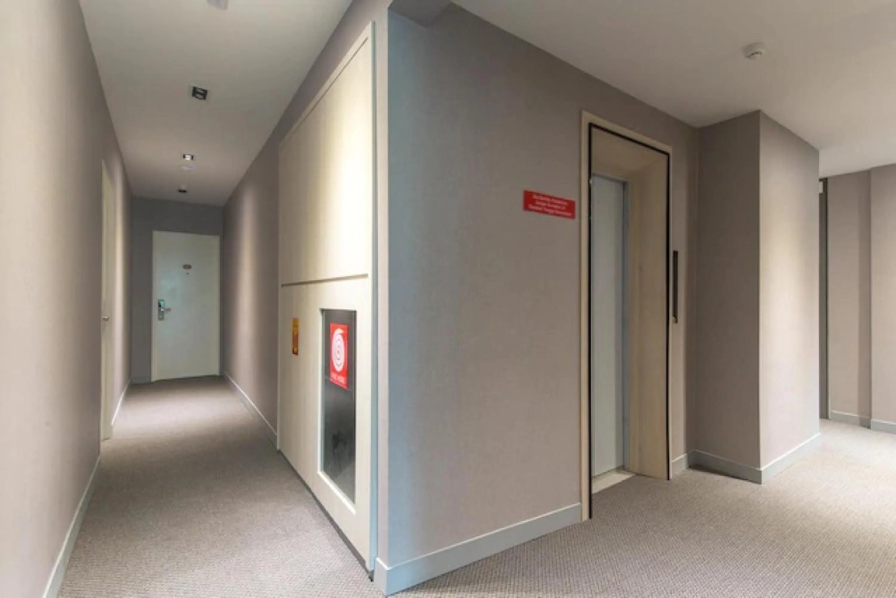 Area and facilities in De Cyber Boutique Hotel