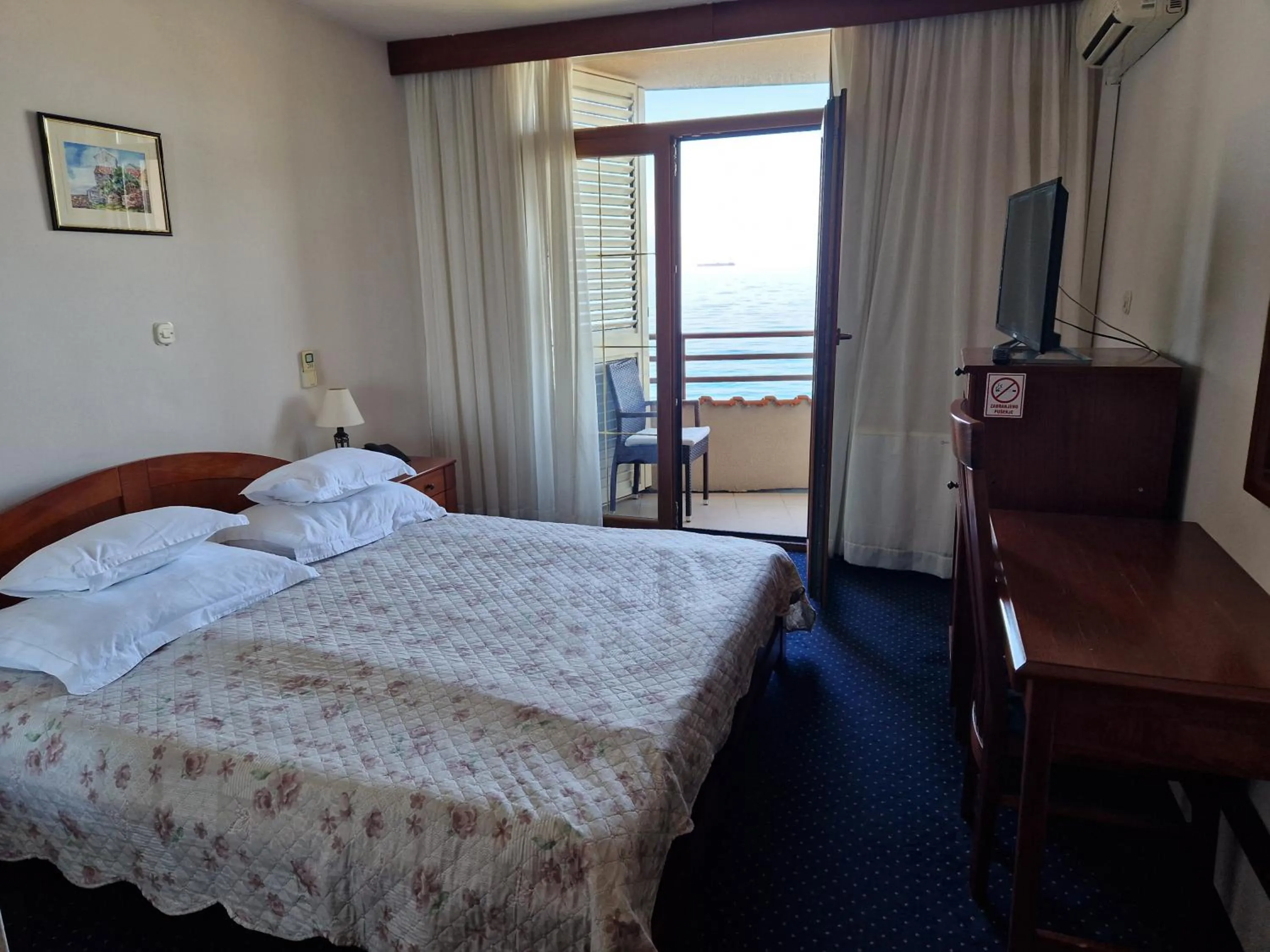 View (from property/room), Bed in Hotel Miramare