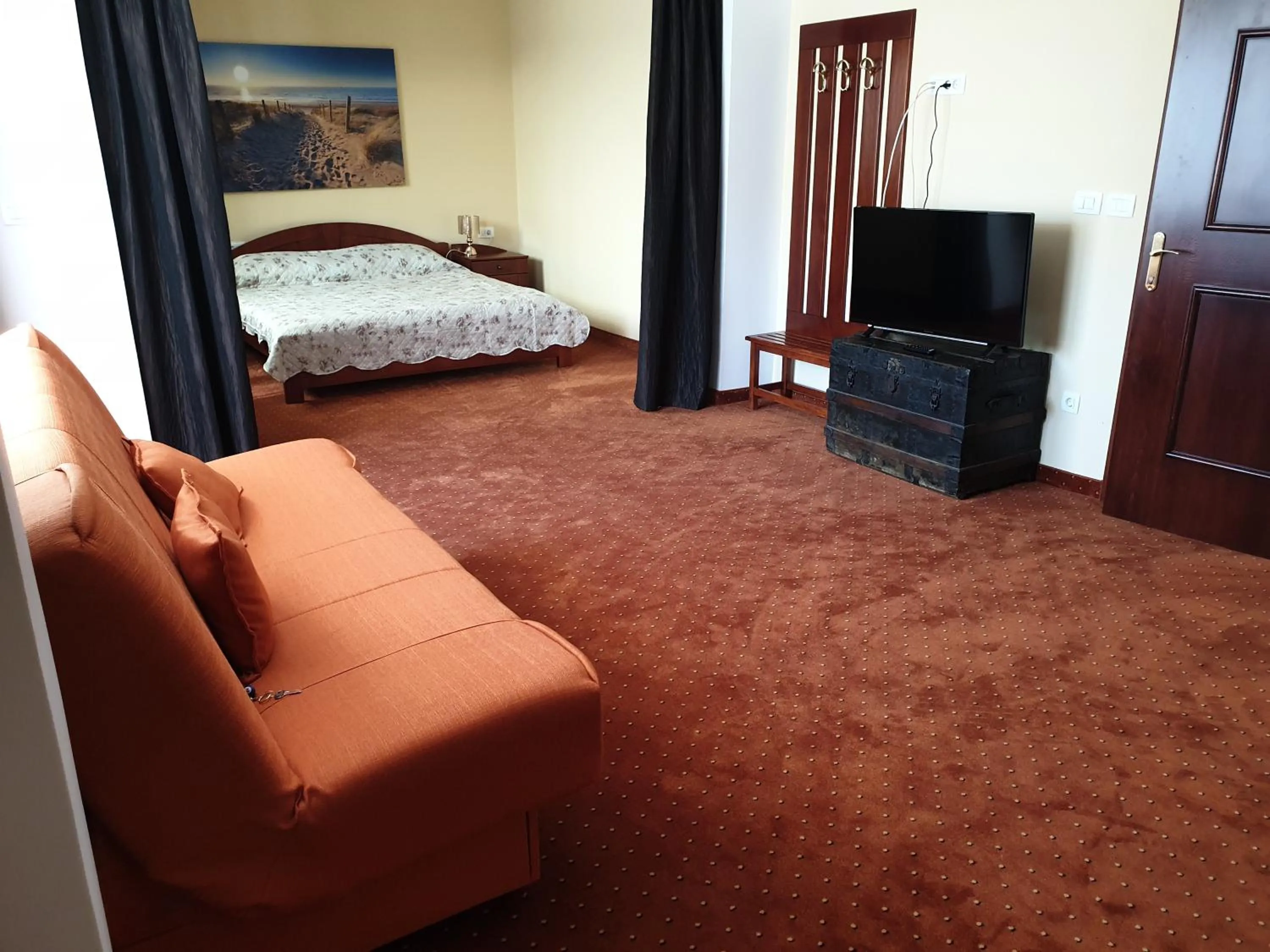 Living room, Bed in Hotel Miramare