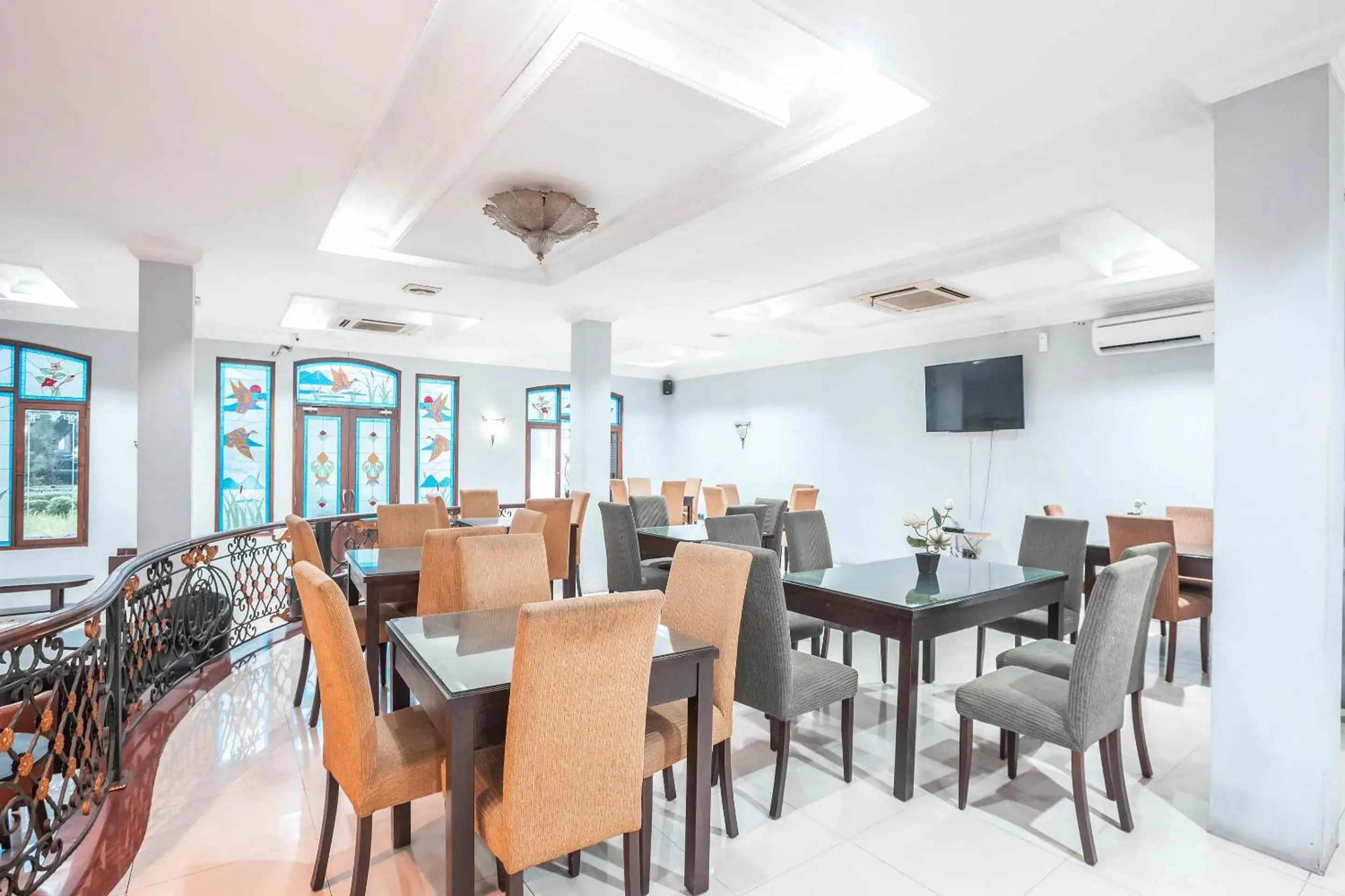 Restaurant/places to eat in Hotel O Bunga Karang Hotel Restaurant/places to eat in Hotel O Bunga Karang Hotel