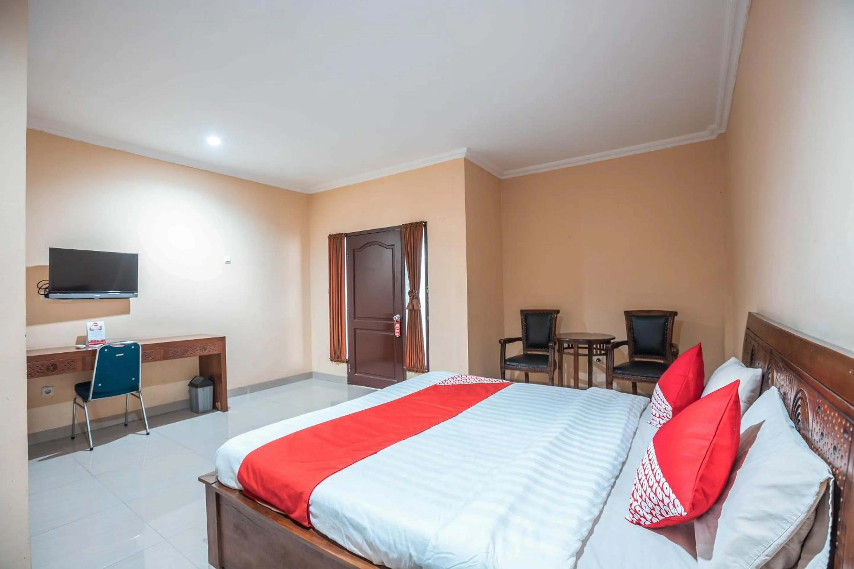 Bedroom, Bed in Hotel O Bunga Karang Hotel