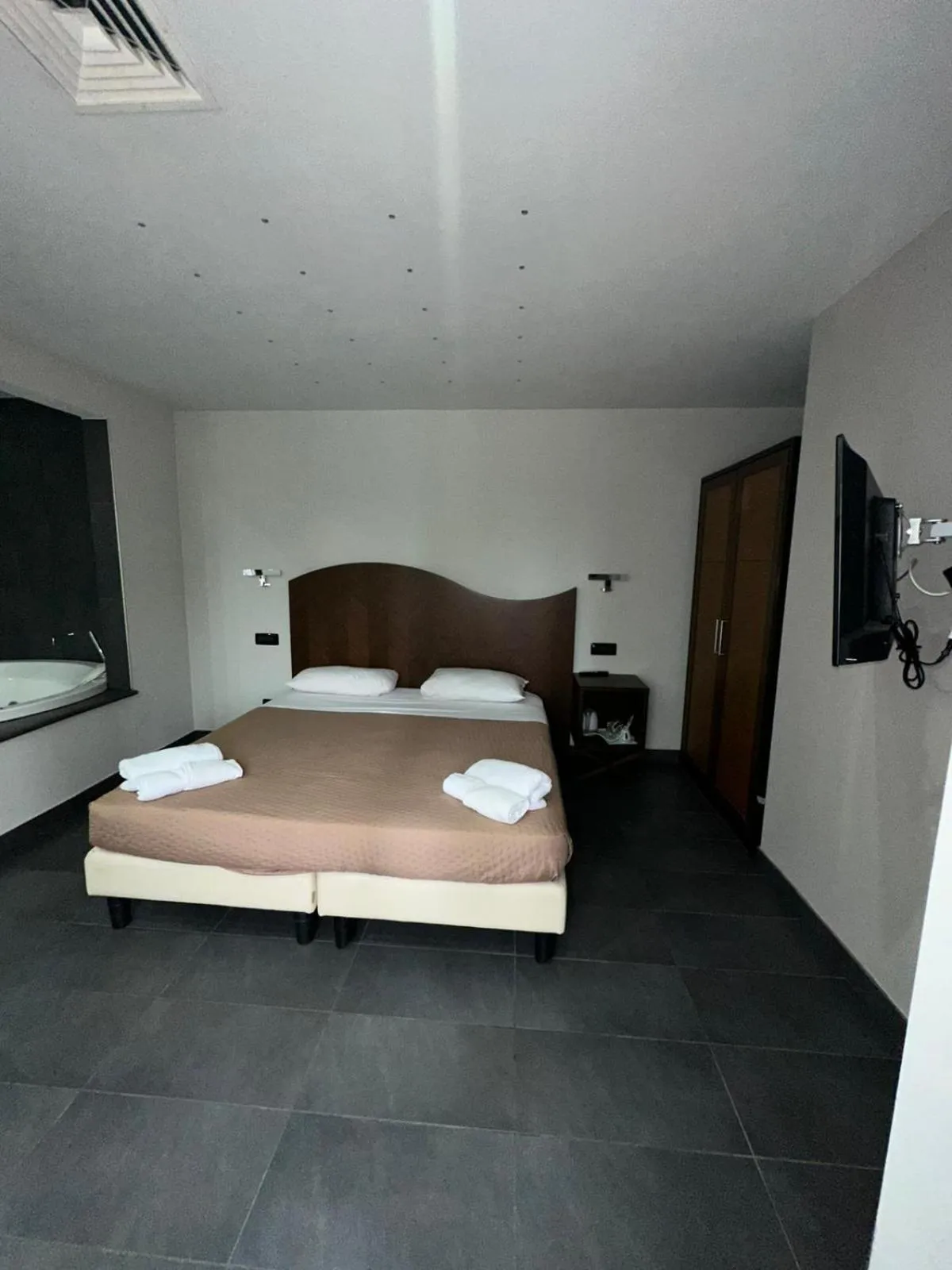 Bed in taverna napoleone