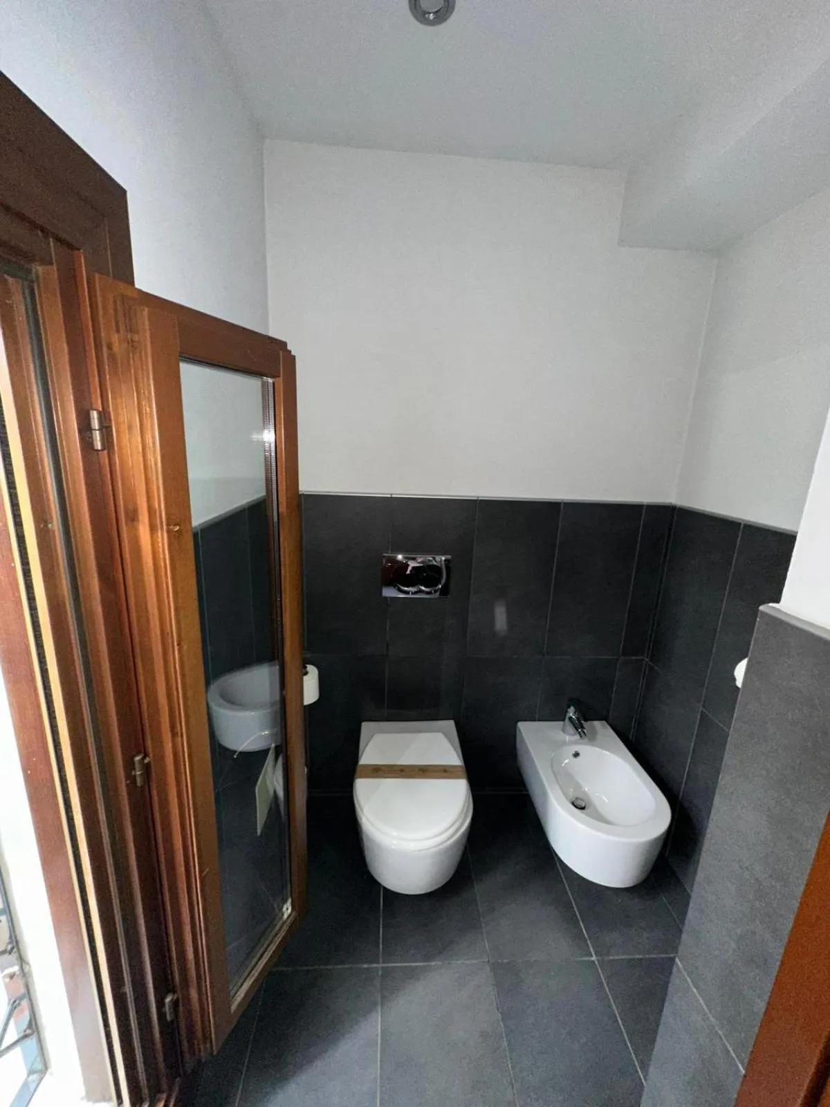 Toilet in taverna napoleone