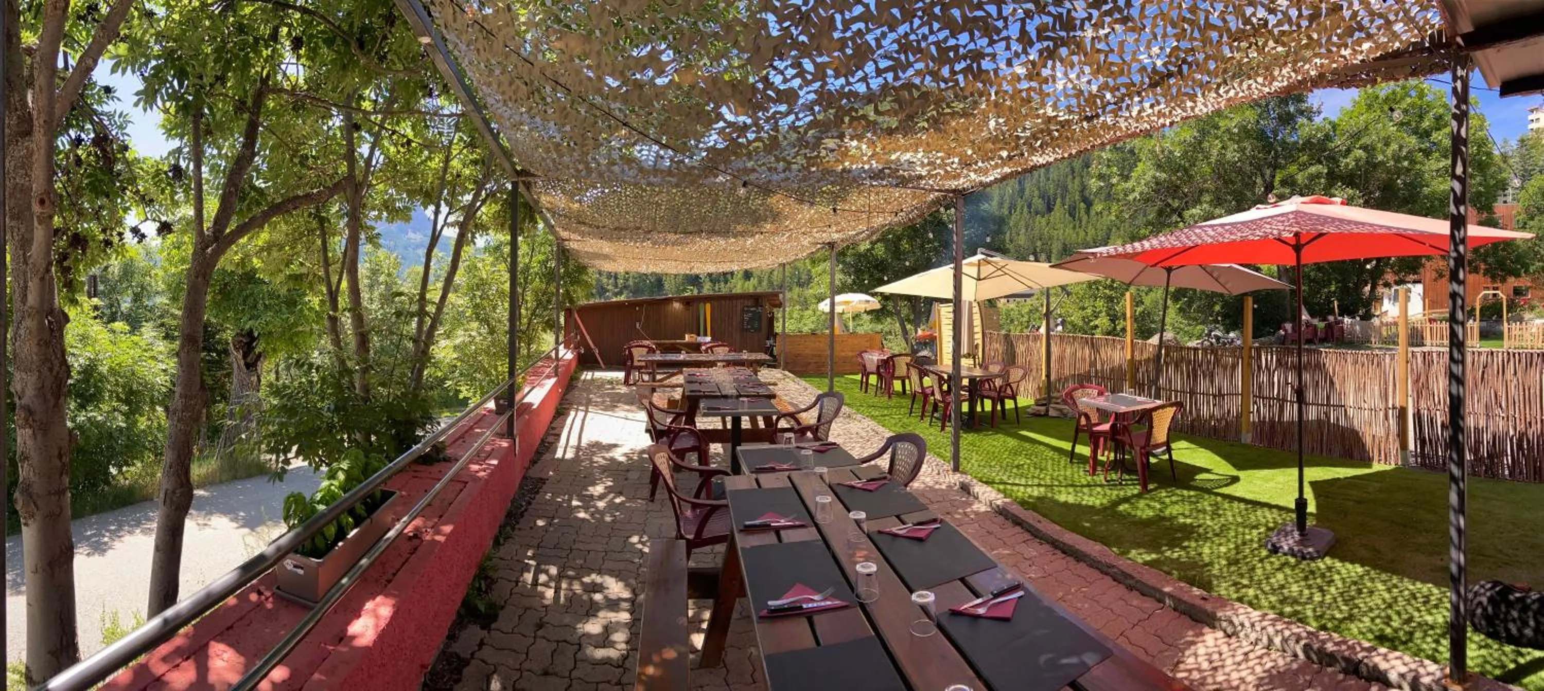 Restaurant/places to eat in Auberge de Pra-Loup