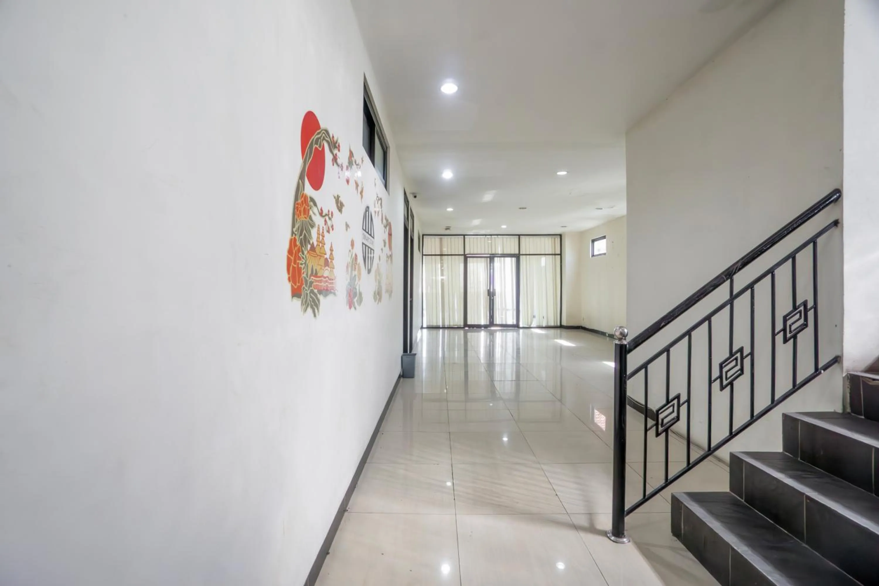 Lobby or reception in Hotel O Genteng Near Genteng Market Formerly Uno Hotel