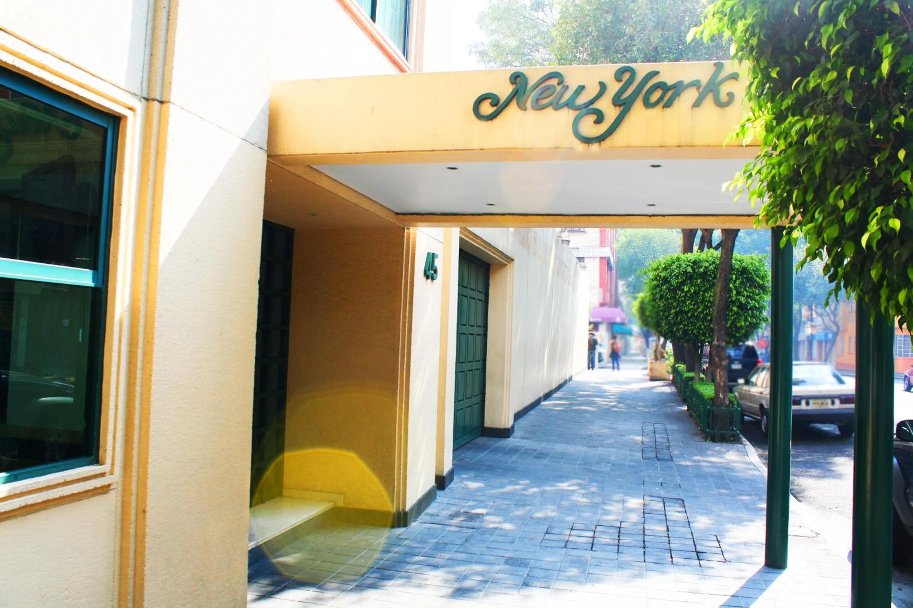 Facade/entrance in Hotel New York Ciudad de Mexico