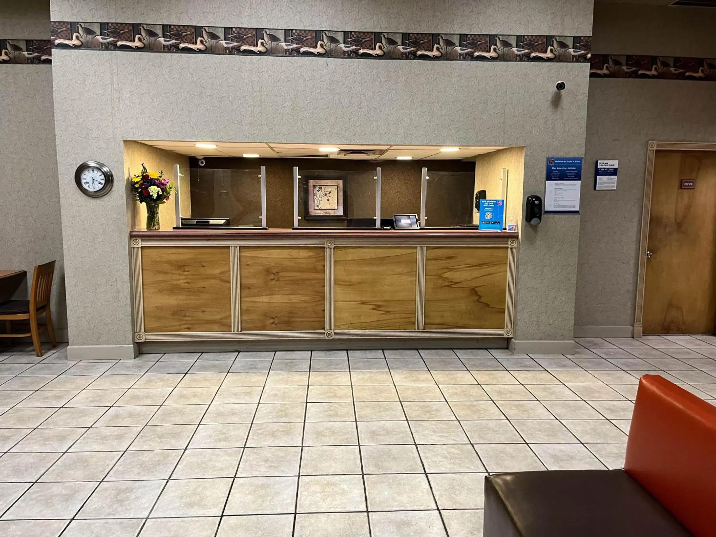 Lobby or reception in Suites West Memphis, AR - Memphis Lobby or reception in Suites West Memphis, AR - Memphis