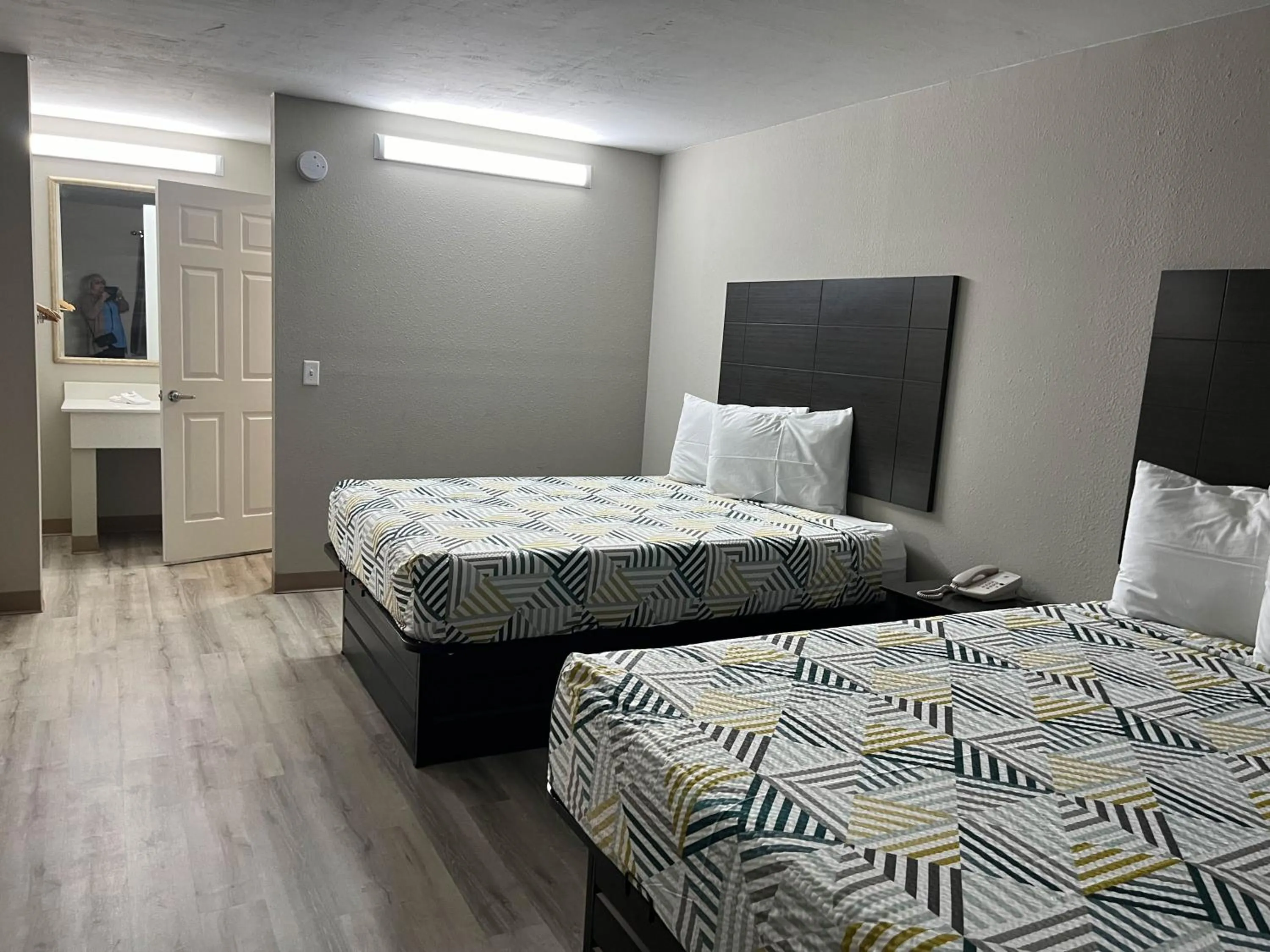 Bed in Suites West Memphis, AR - Memphis