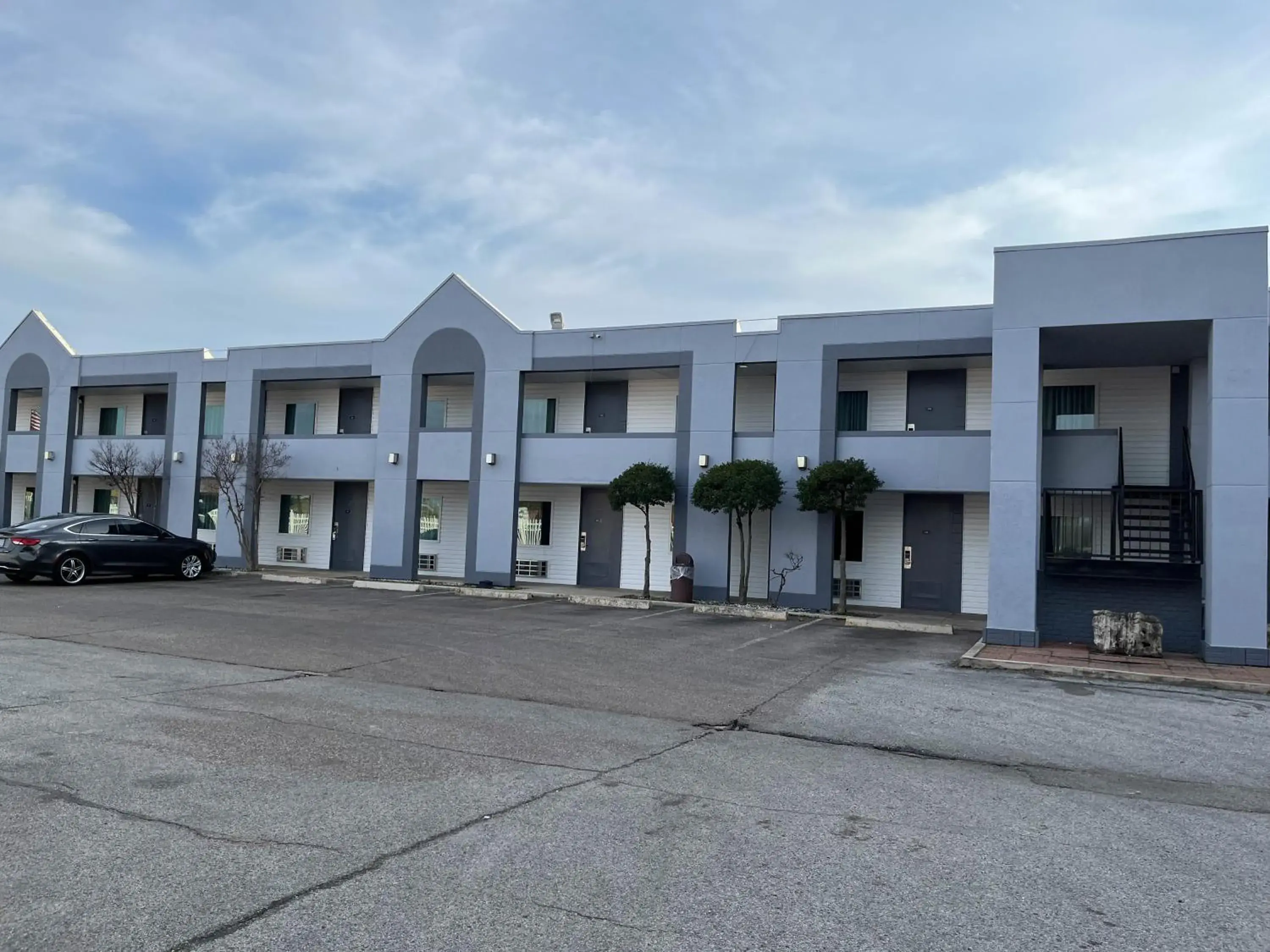 Property building in Suites West Memphis, AR - Memphis Property building in Suites West Memphis, AR - Memphis