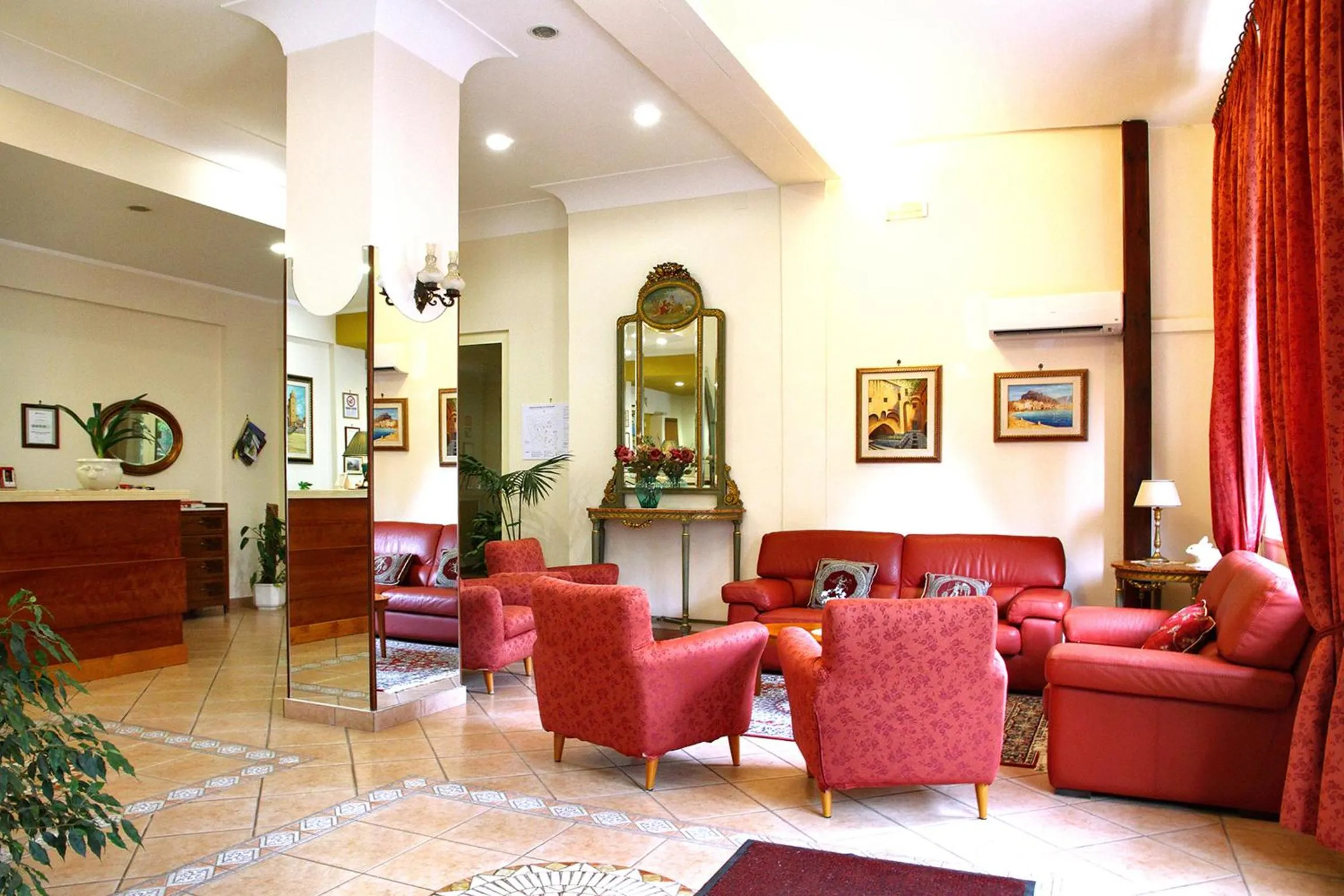 Lobby or reception in Hotel Mediterraneo
