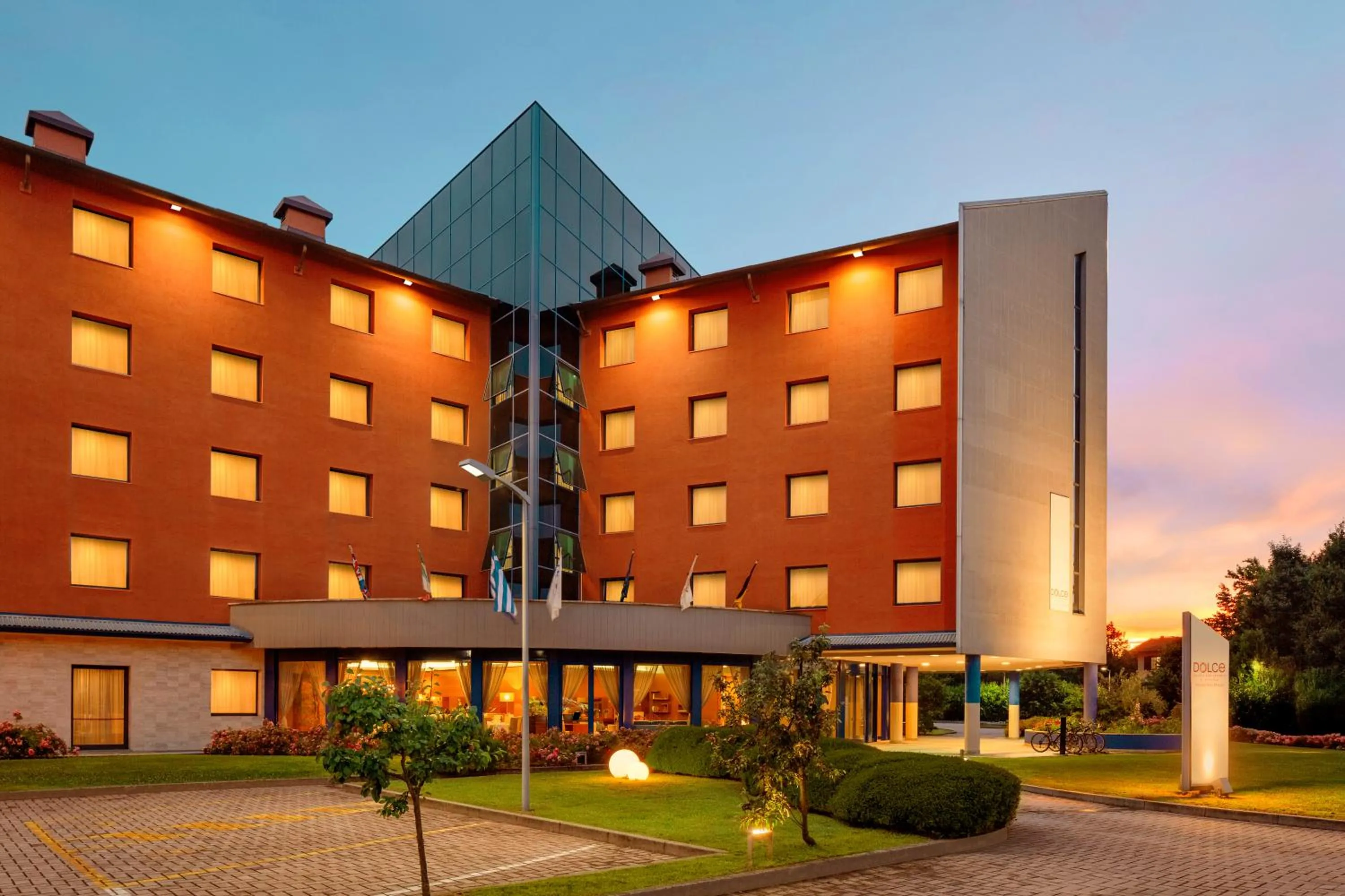 Zeus Essence Dolce by Wyndham Milan Malpensa