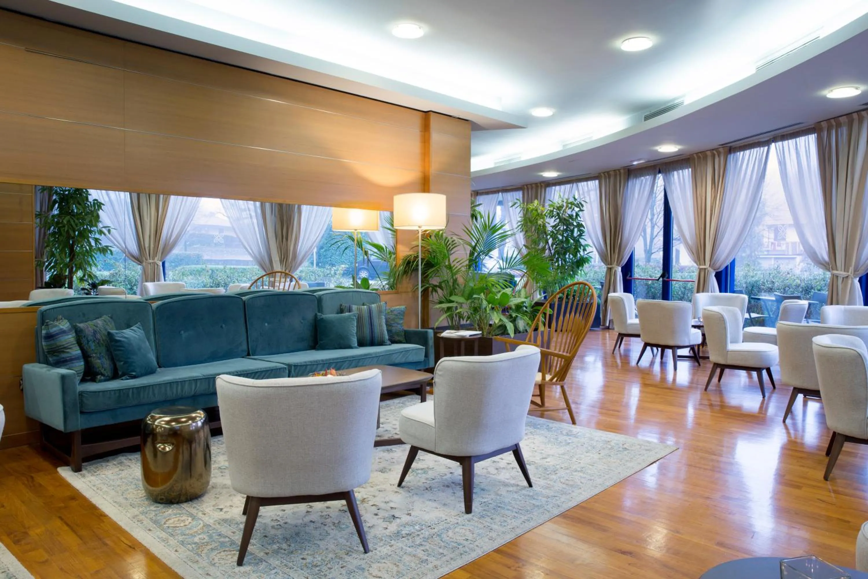 Lounge or bar in Zeus Essence Dolce by Wyndham Milan Malpensa