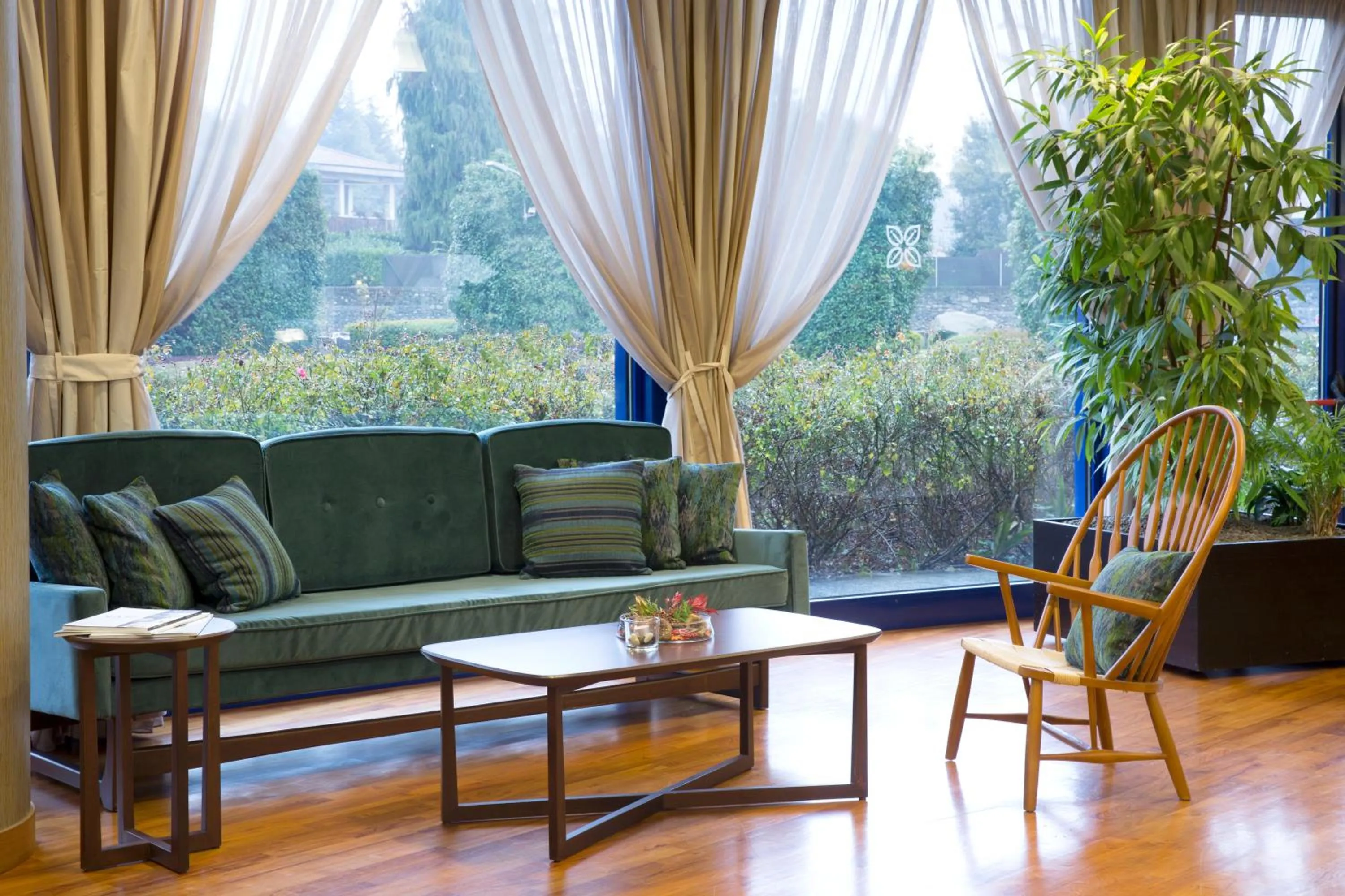 Lounge or bar in Zeus Essence Dolce by Wyndham Milan Malpensa