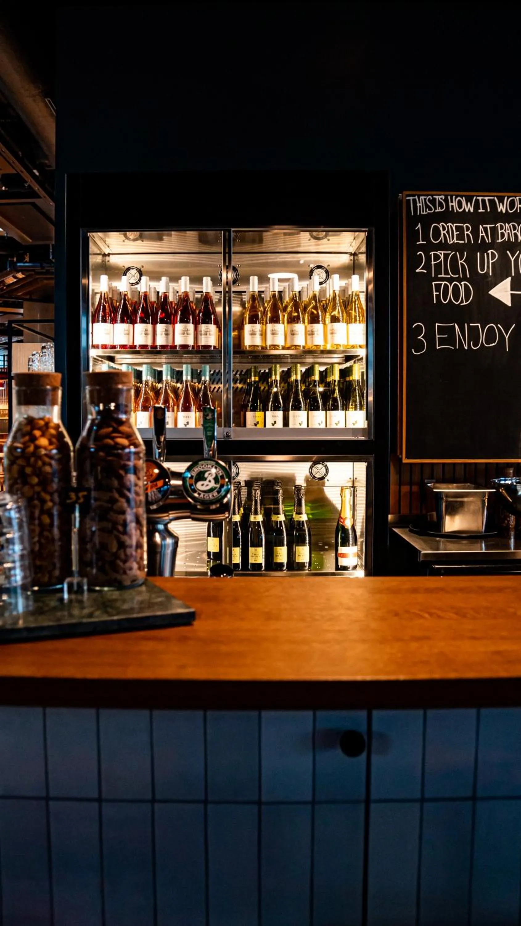 Lounge or bar in Comfort Hotel Arlanda Airport Terminal