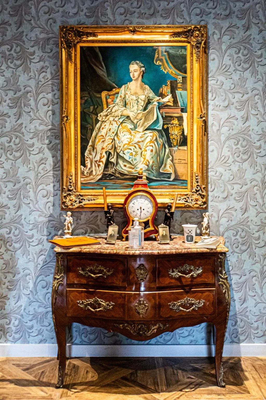 Decorative detail in Chateau des Perichons