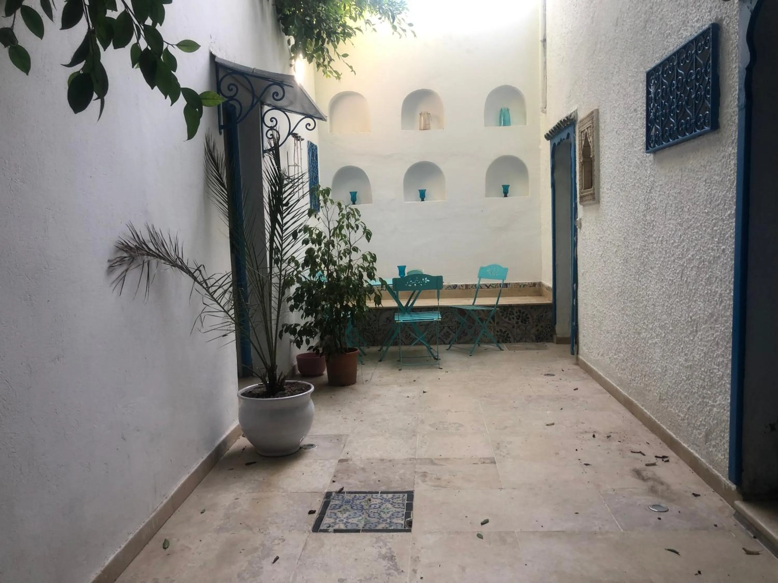 Inner courtyard view in Dar Marsa Cubes